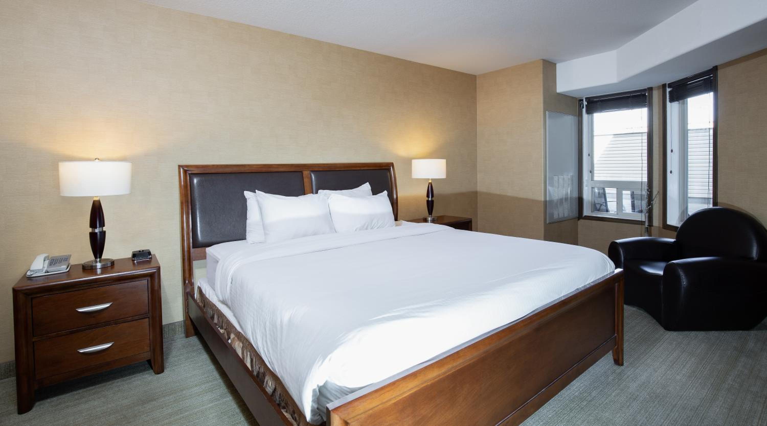 Executive King Suite photo 2