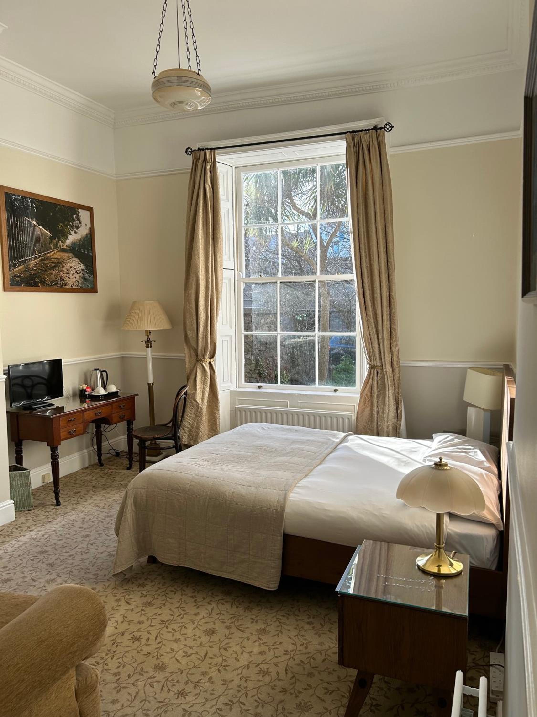 Large Double Room photo 2