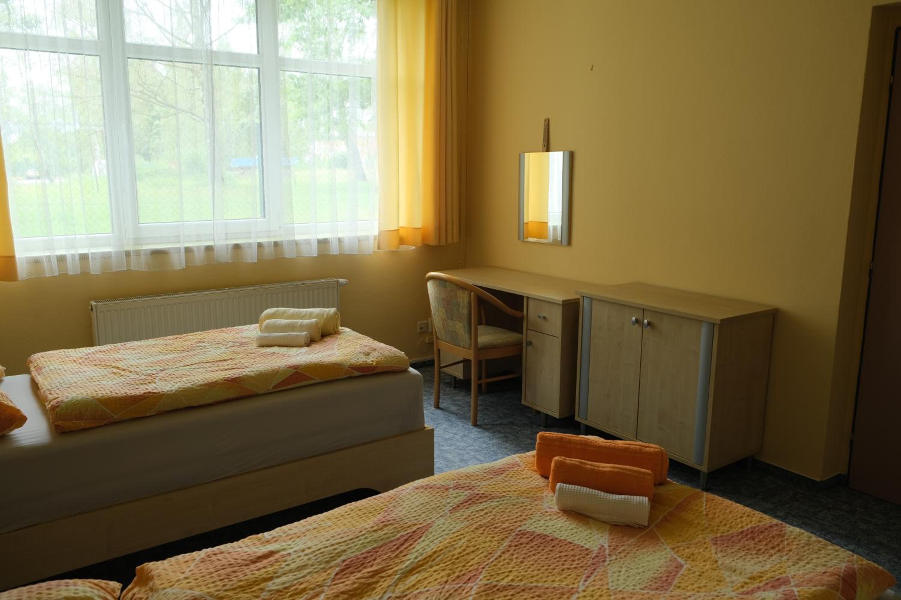 One-Bedroom Apartment - Photo 1