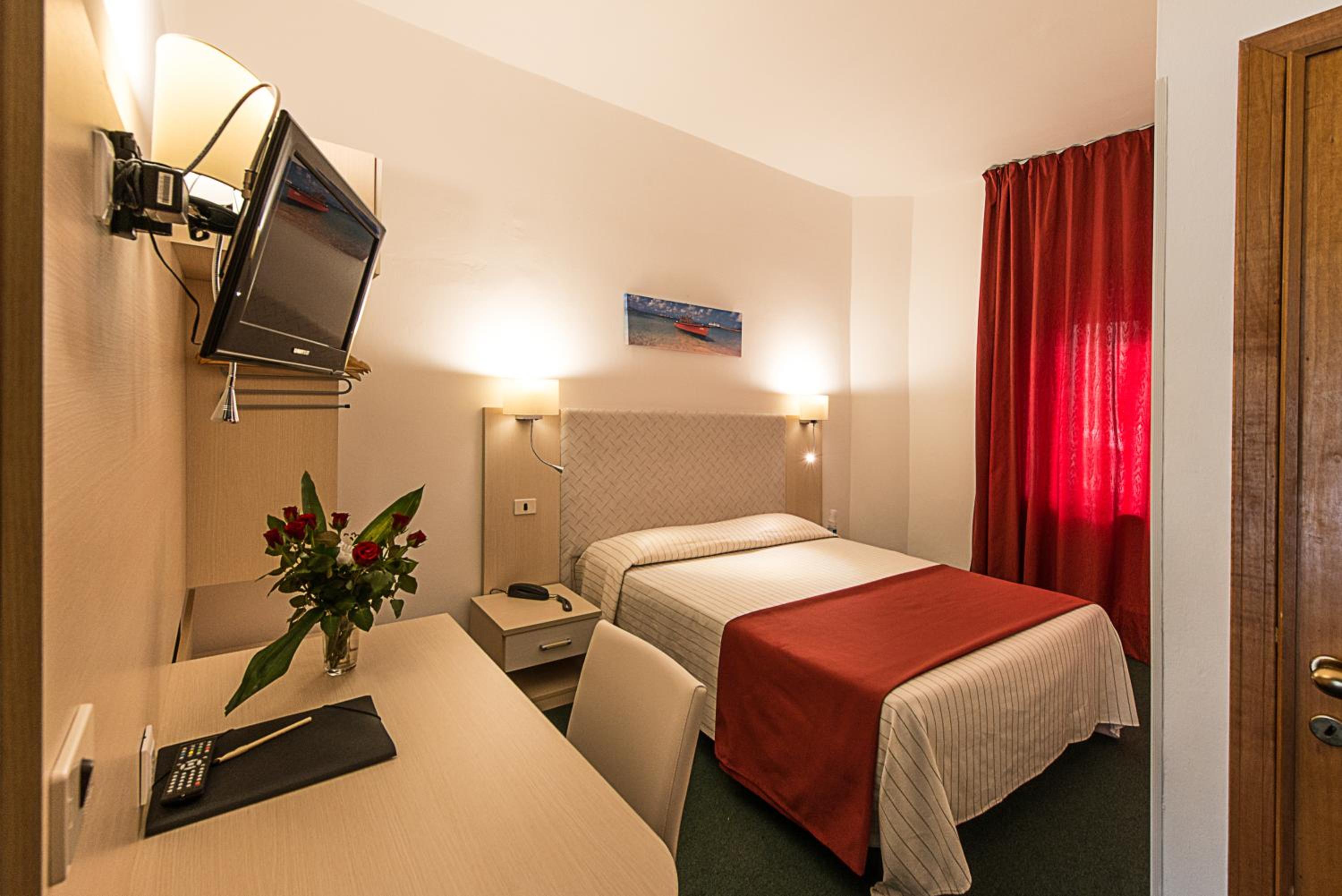 Double or Twin Room photo 1