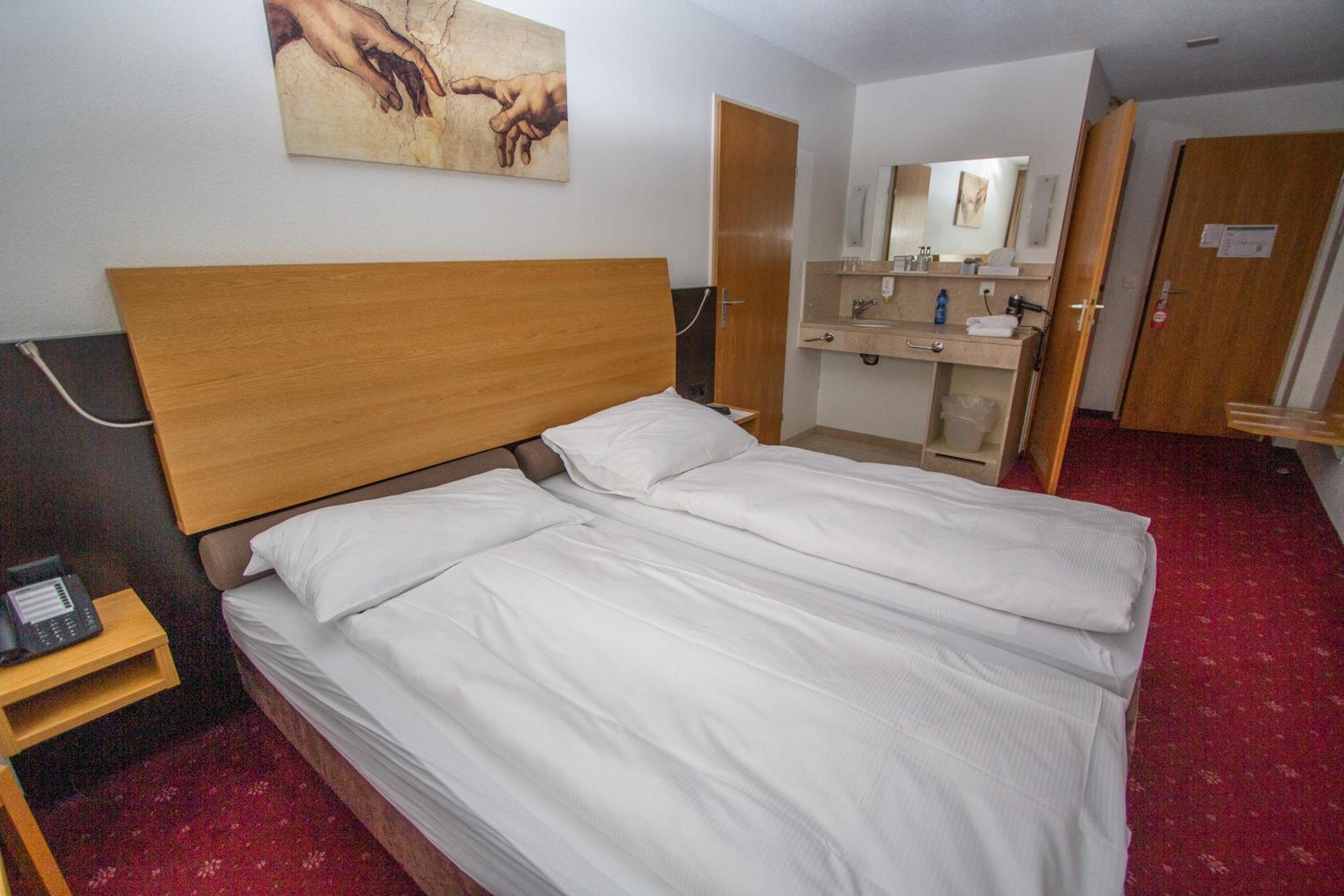 Double Room - Photo 1