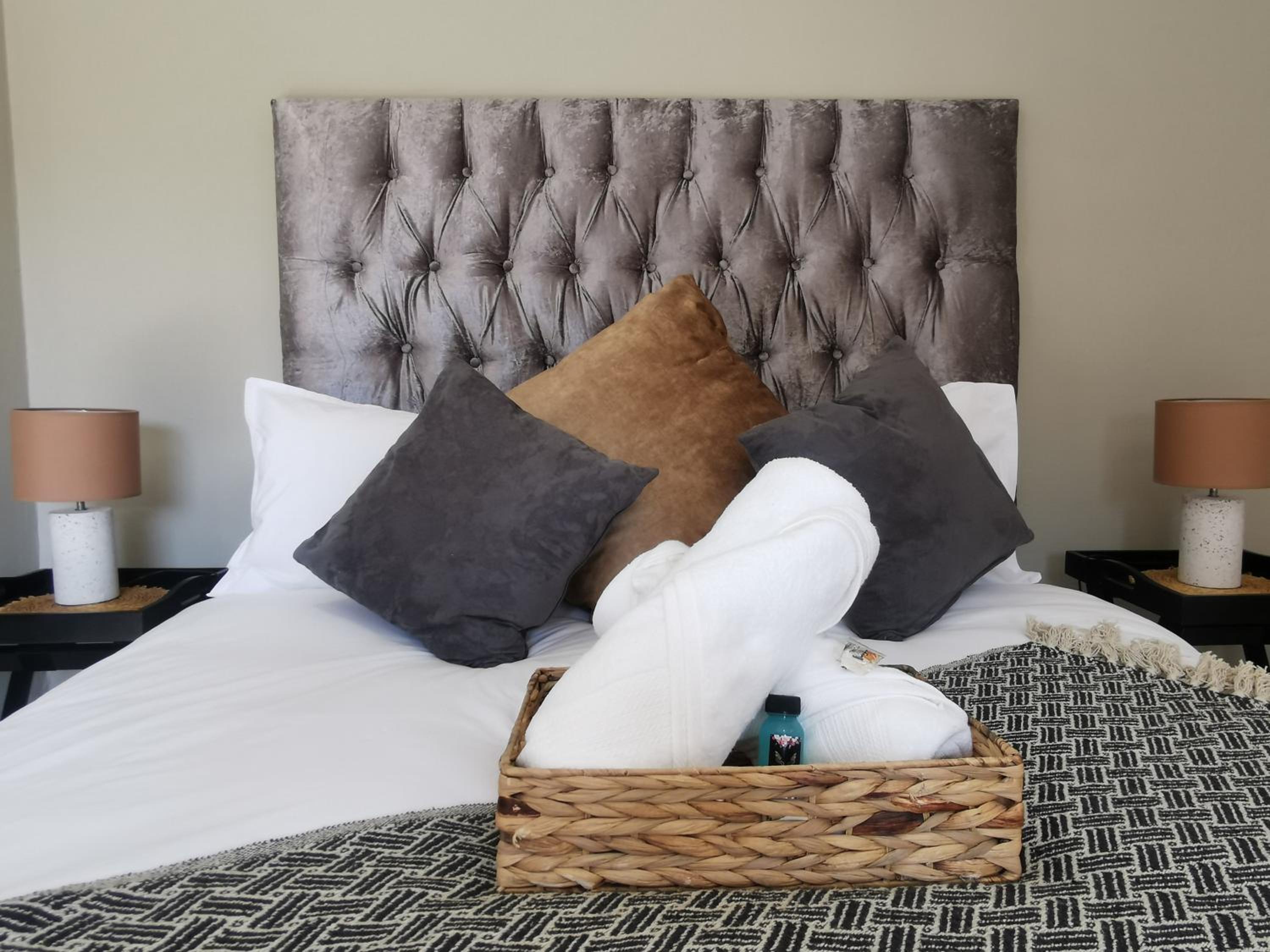 Premium Queen Room - Photo 7