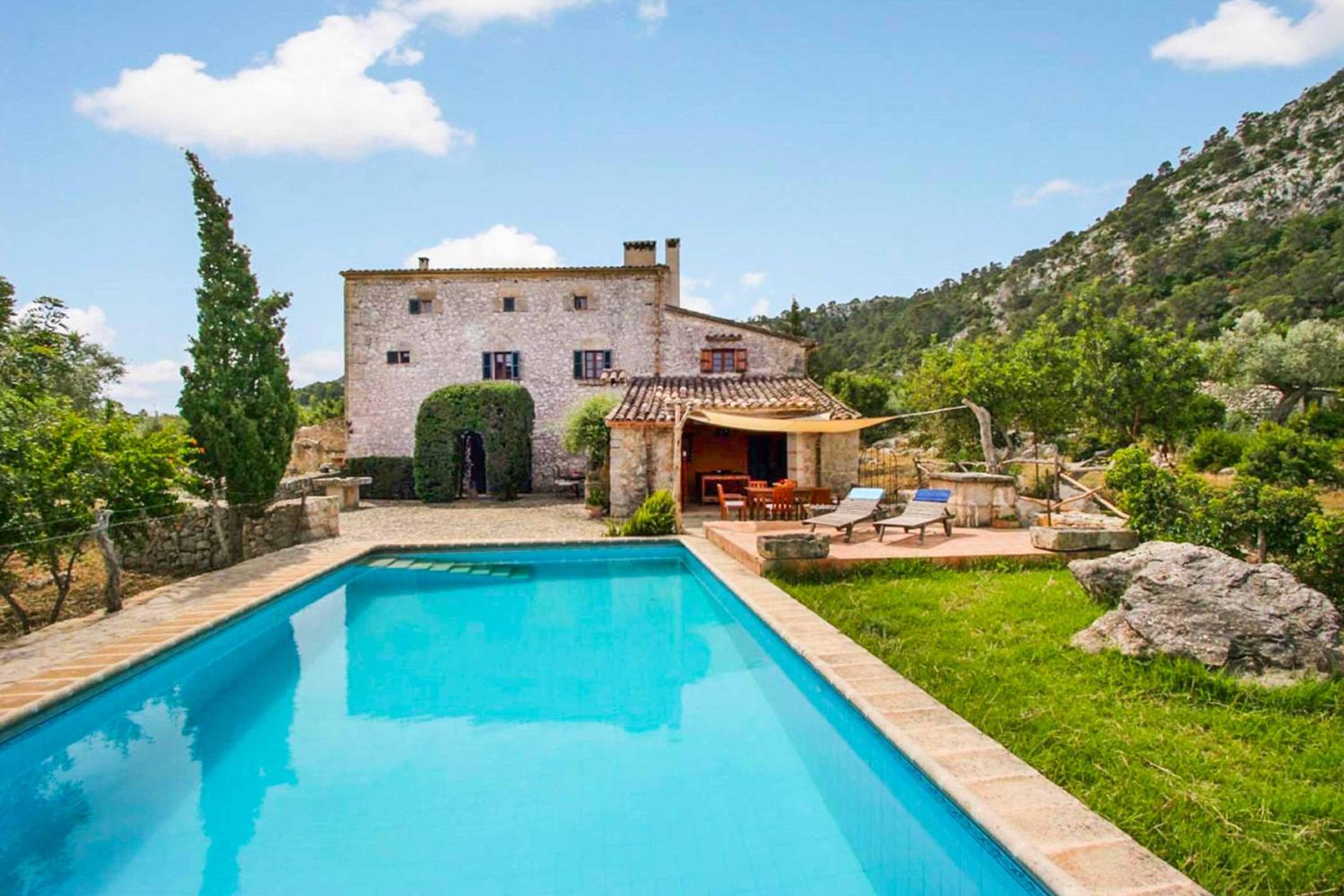 Villa de Cuatro Habitaciones