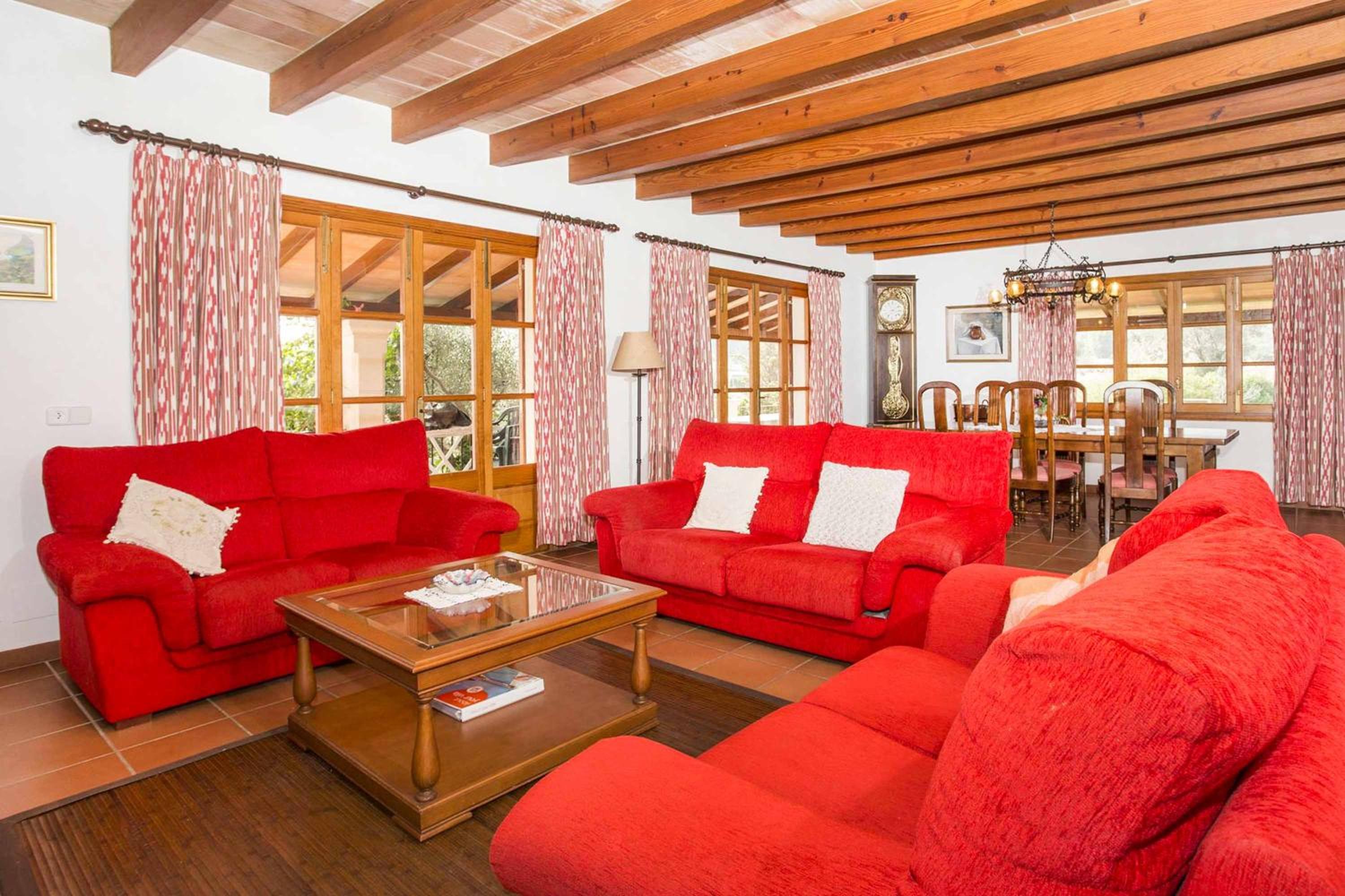 Villa de Cuatro Habitaciones