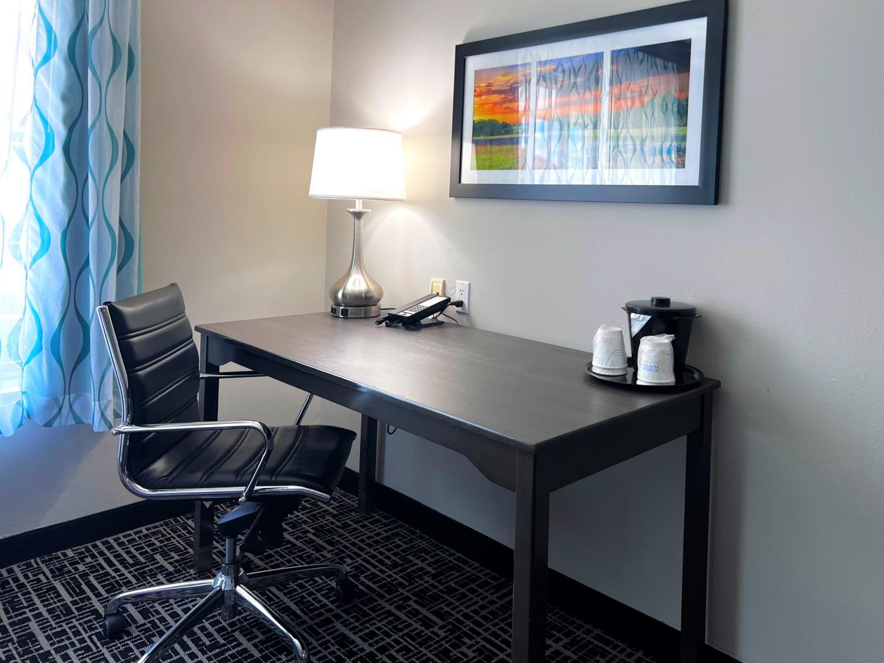 King Room - Disability Access photo 3