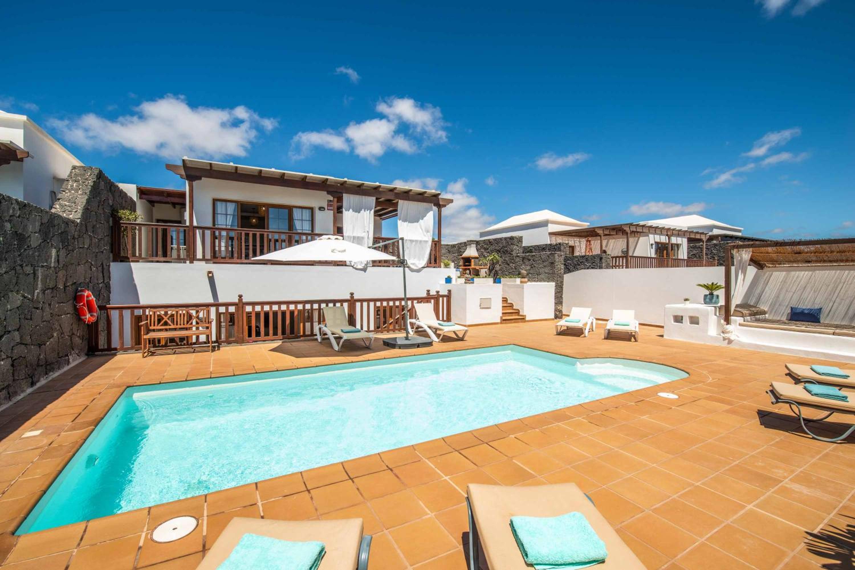 Villa de Cuatro Habitaciones