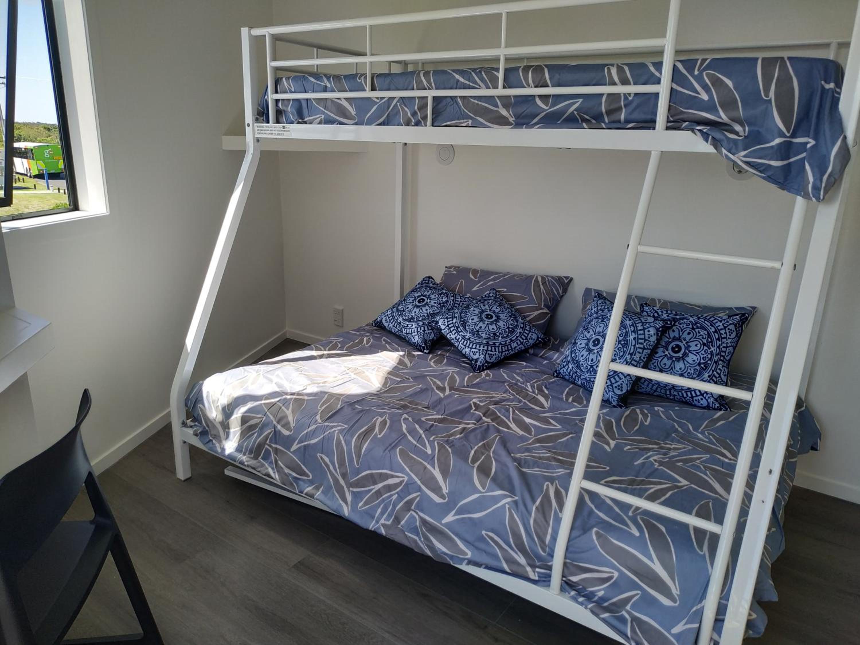 Three-Bedroom Apartment - Photo 9