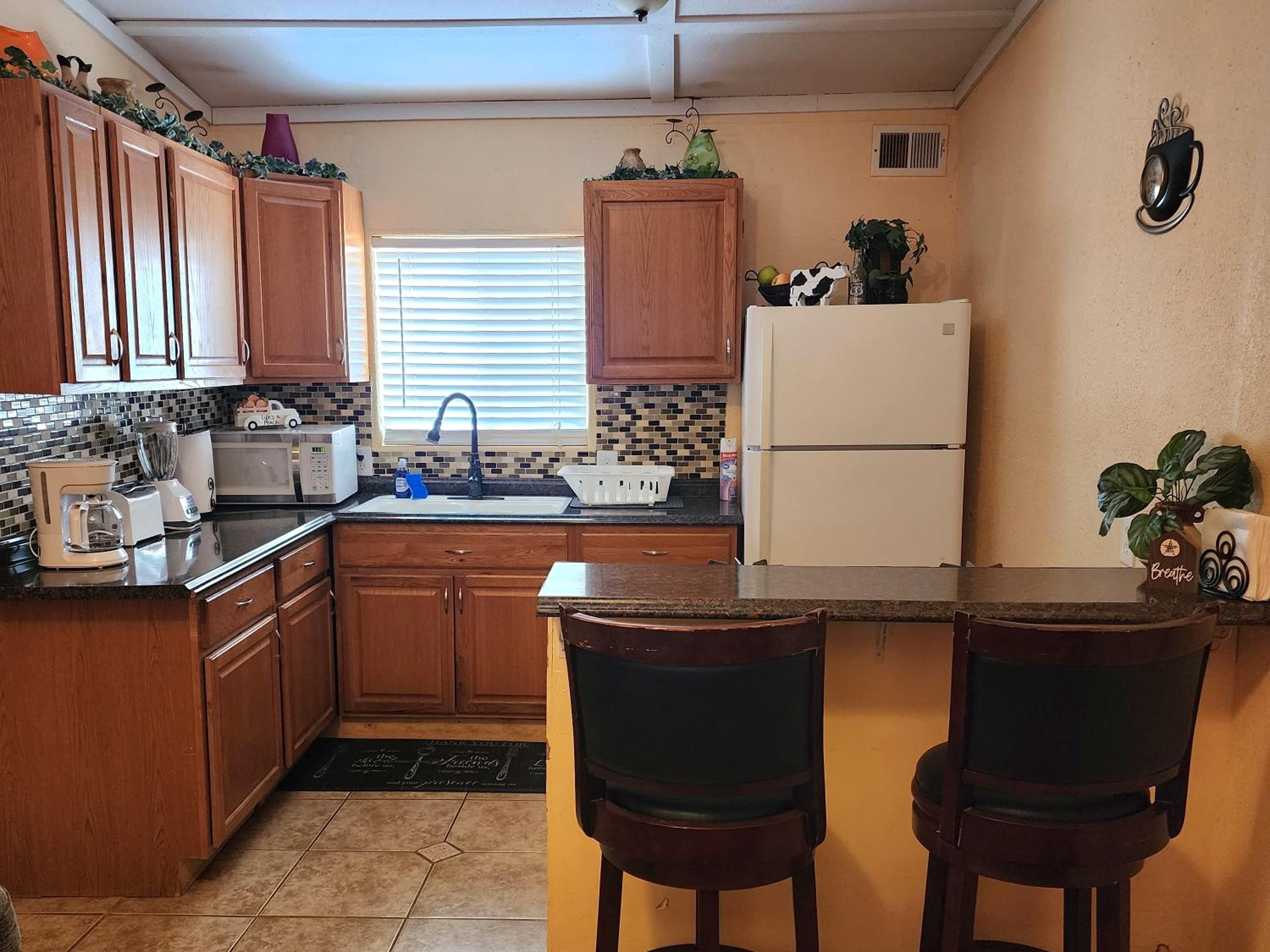 Two-Bedroom House - Photo 7