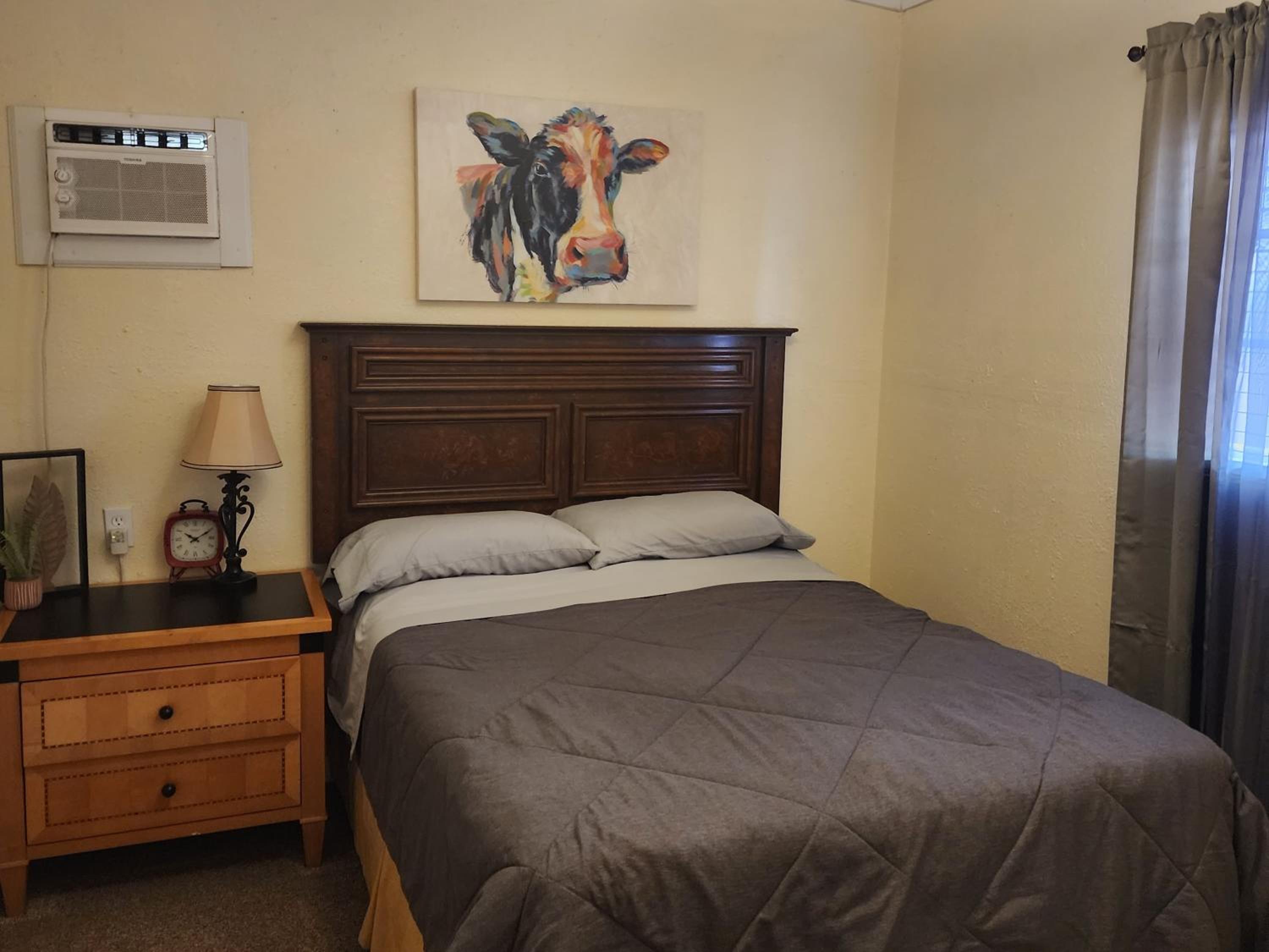 Two-Bedroom House - Photo 3