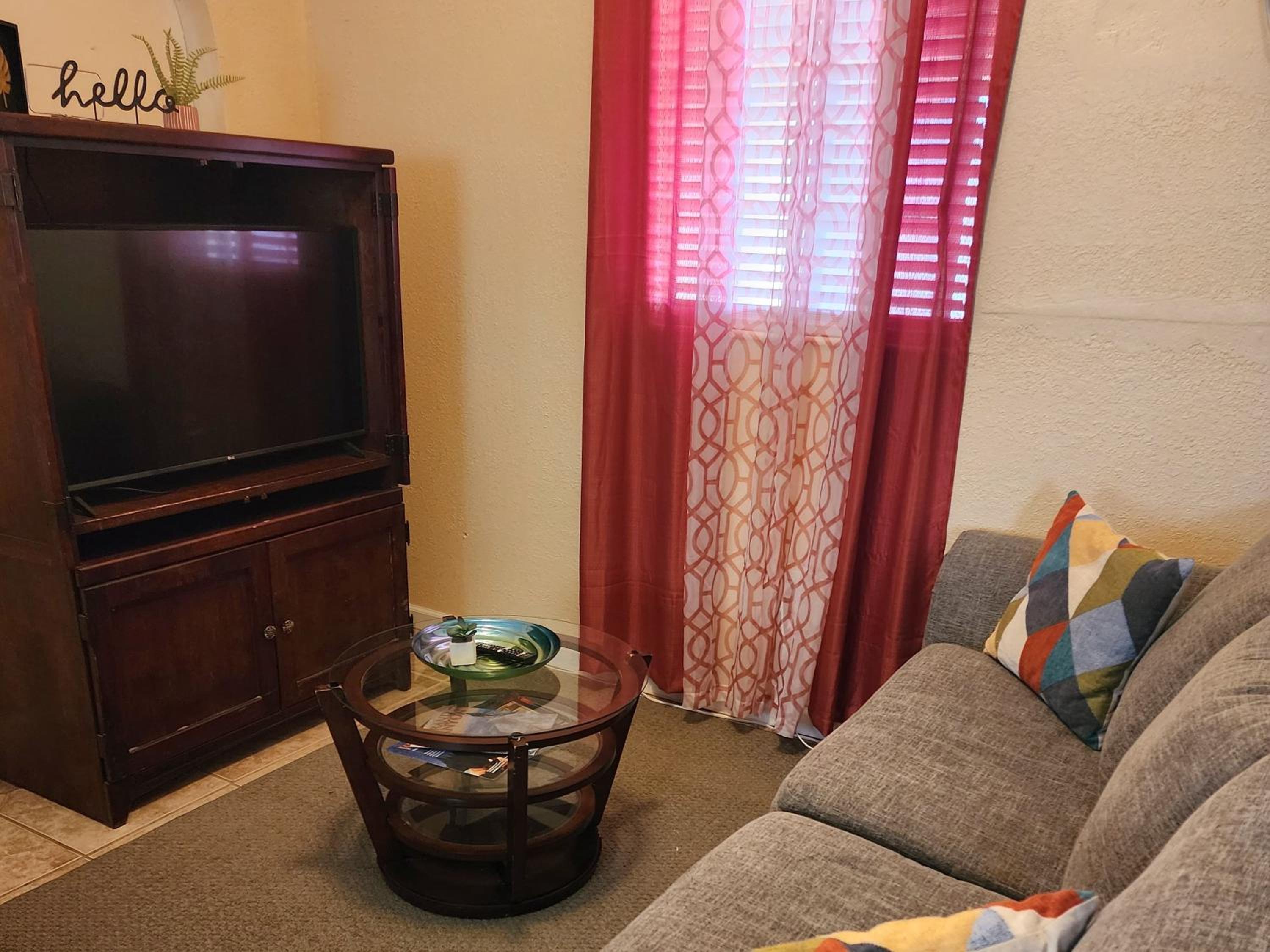 Two-Bedroom House - Photo 1