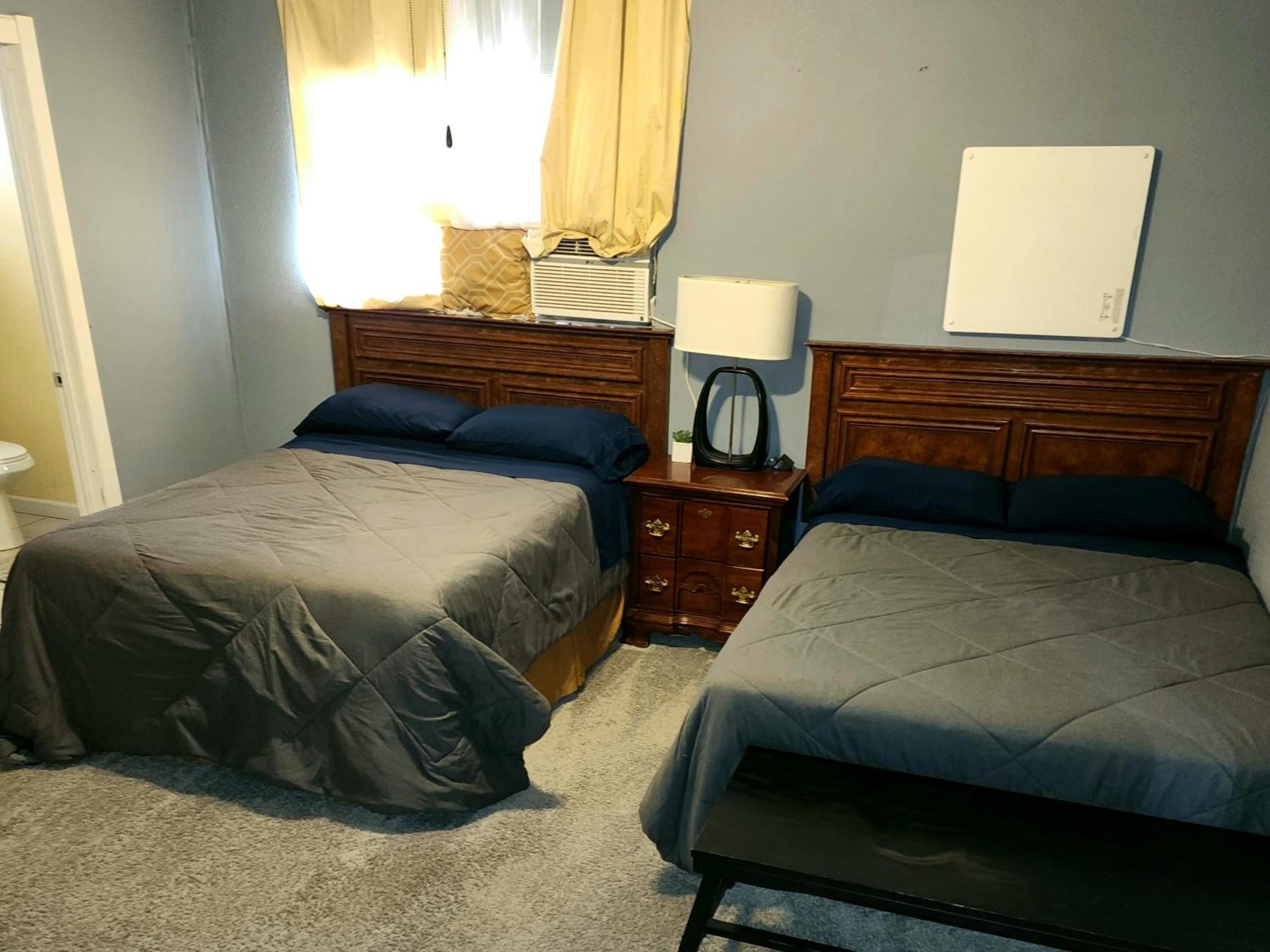 One-Bedroom House - Photo 4