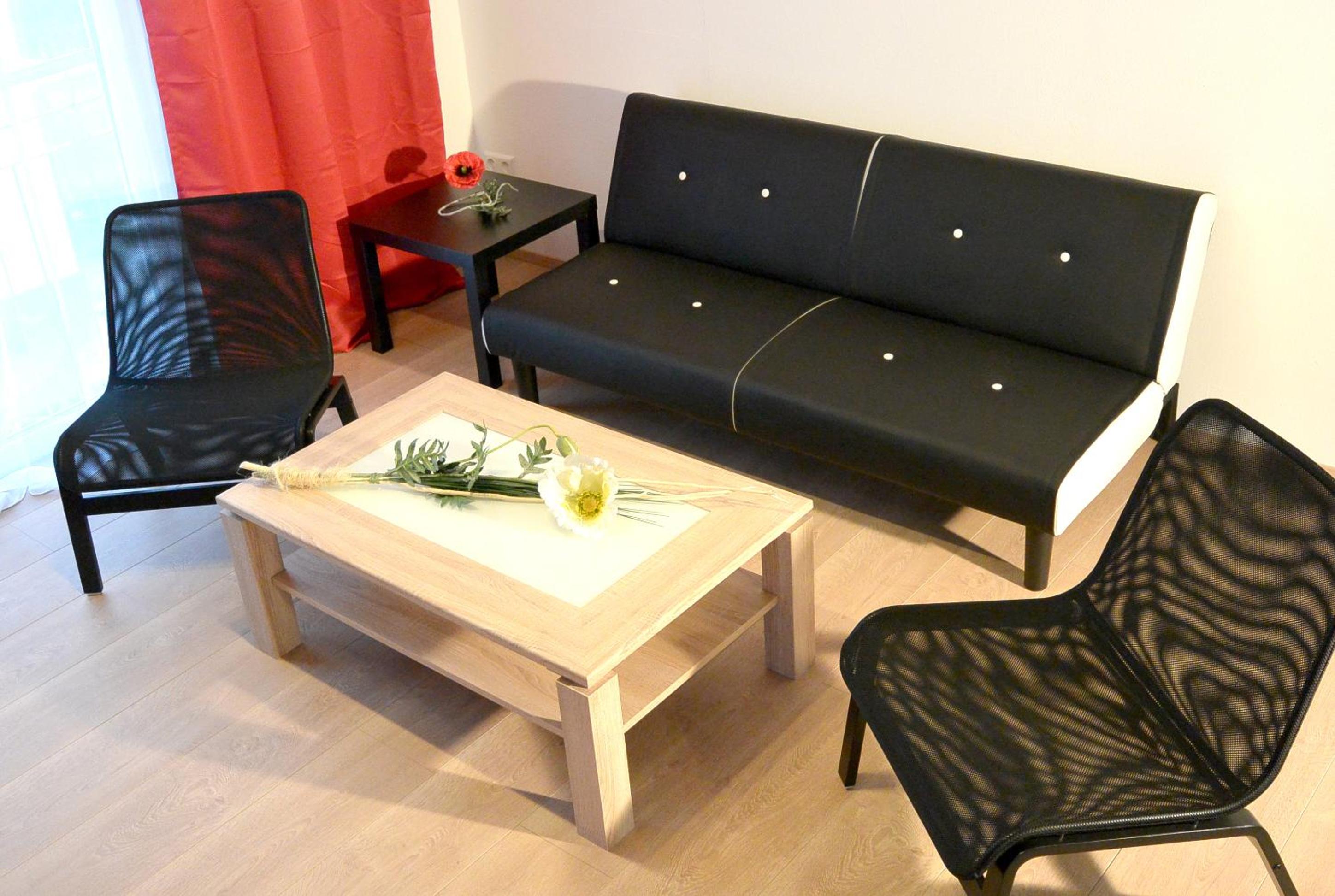 Two-Bedroom Deluxe Apartment with Balcony