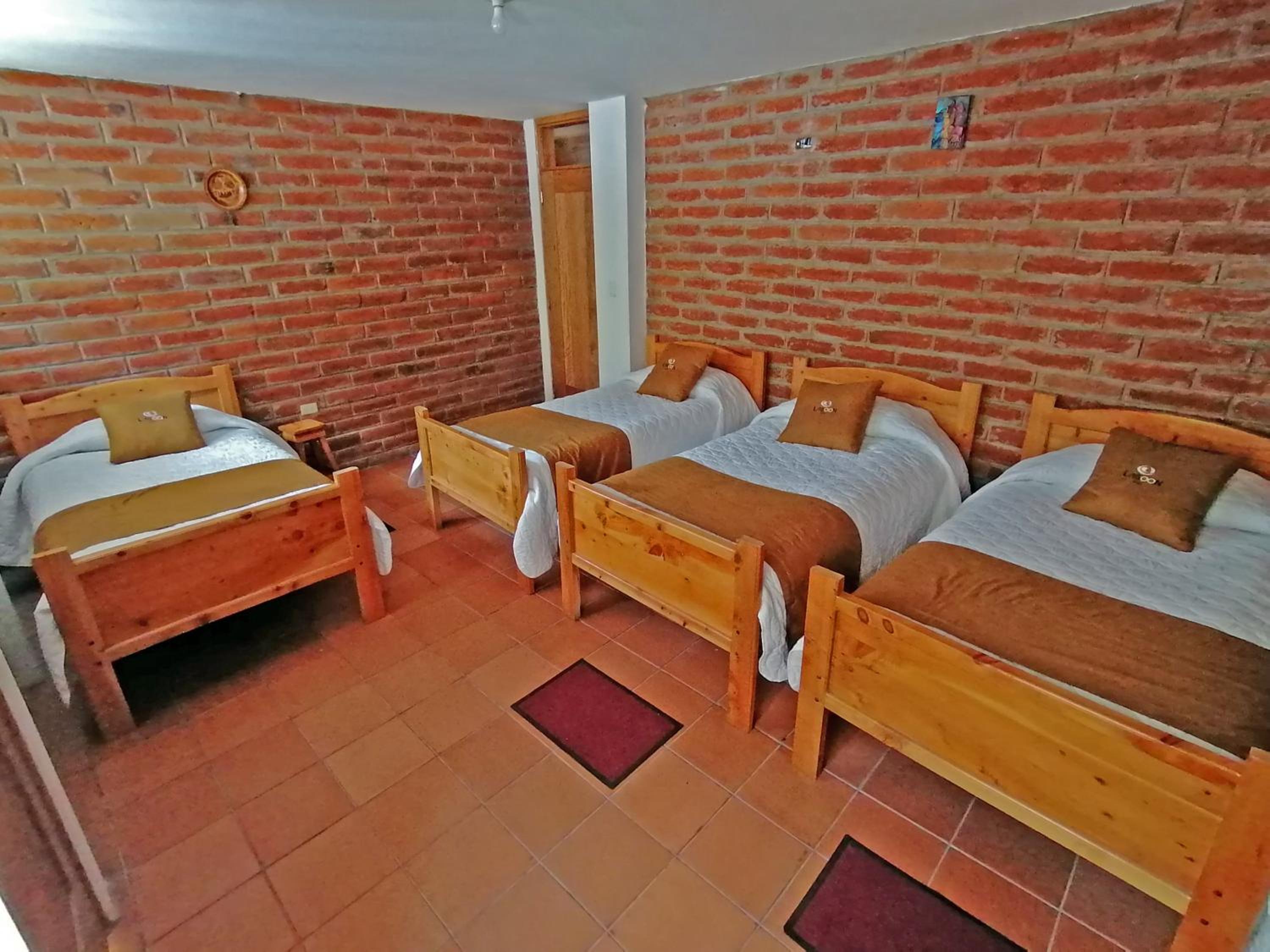 Quadruple Room with Shared Bathroom photo 2