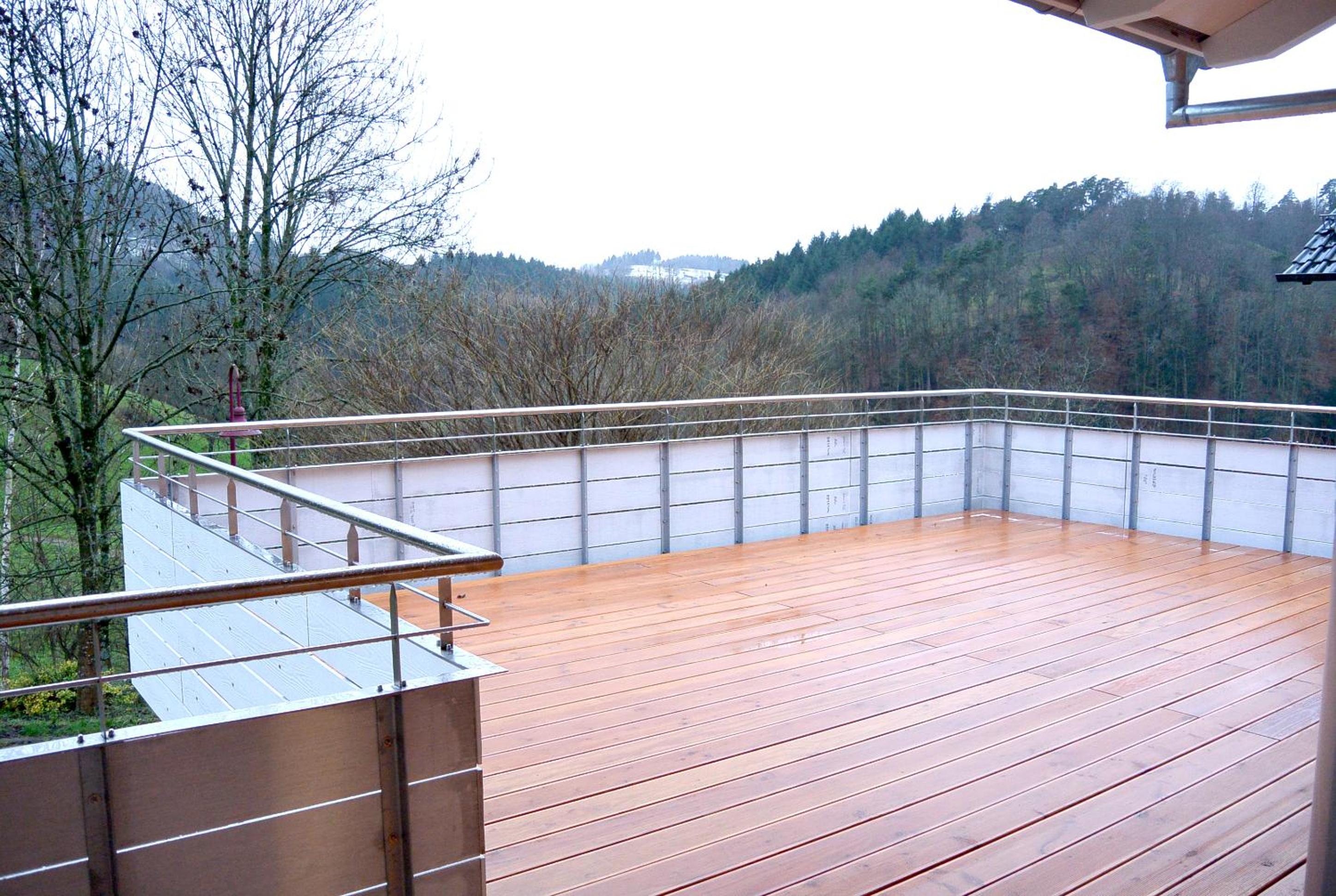 Two-Bedroom Deluxe Apartment with Balcony photo 2