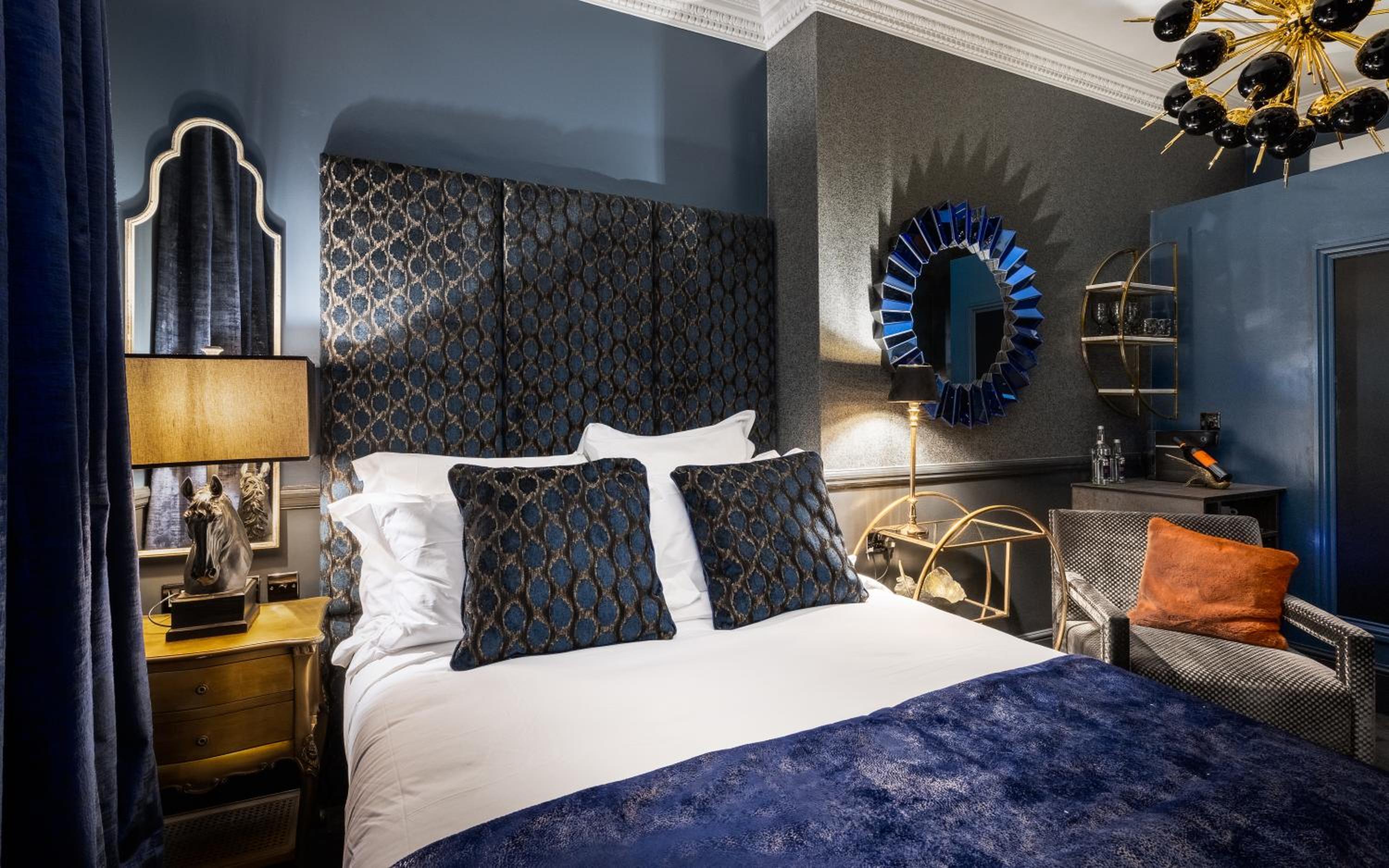 Deluxe Double Room - Photo 9