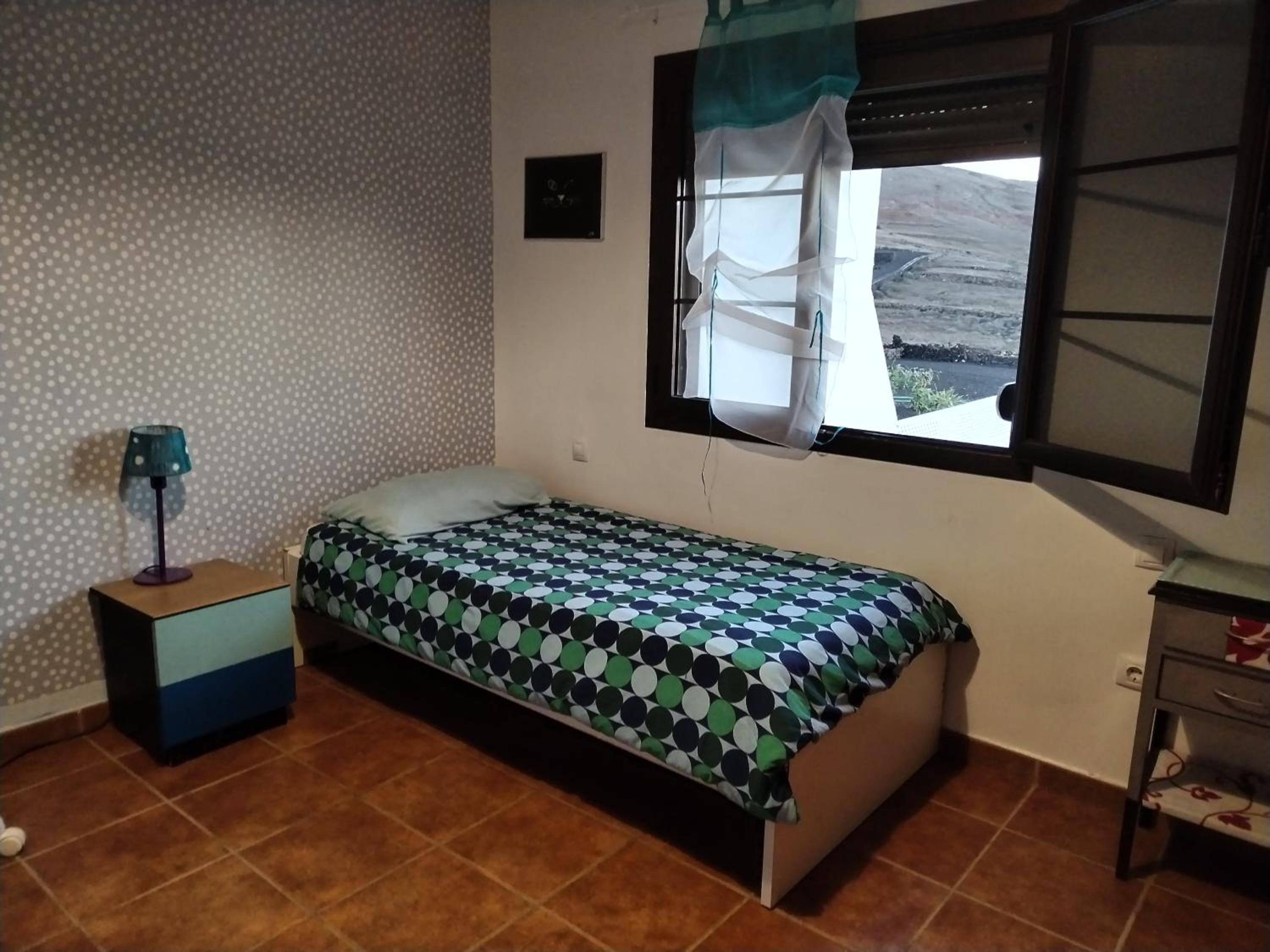 Economy Quadruple Room photo 3