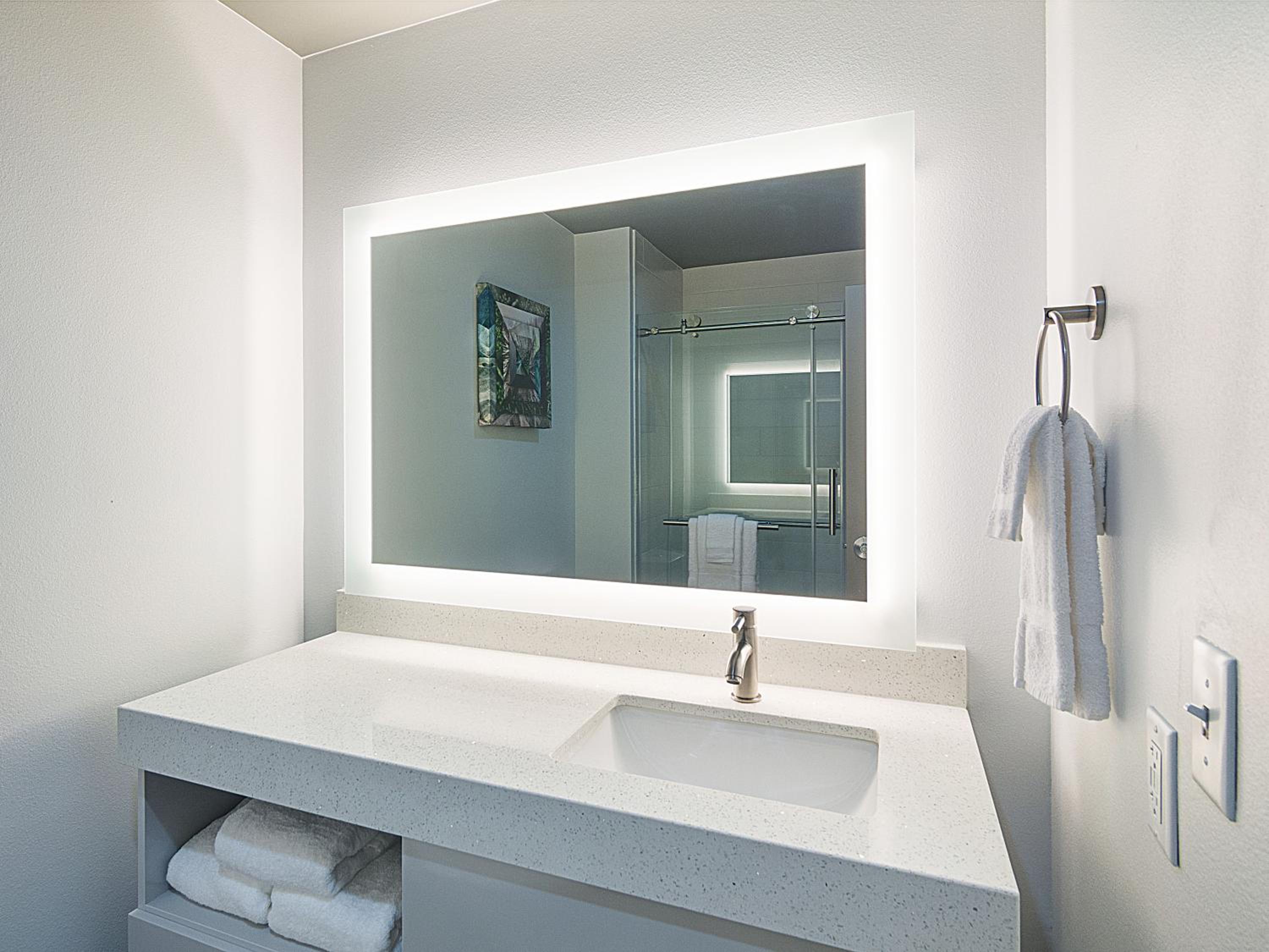 King Suite with Sofa Bed photo 2