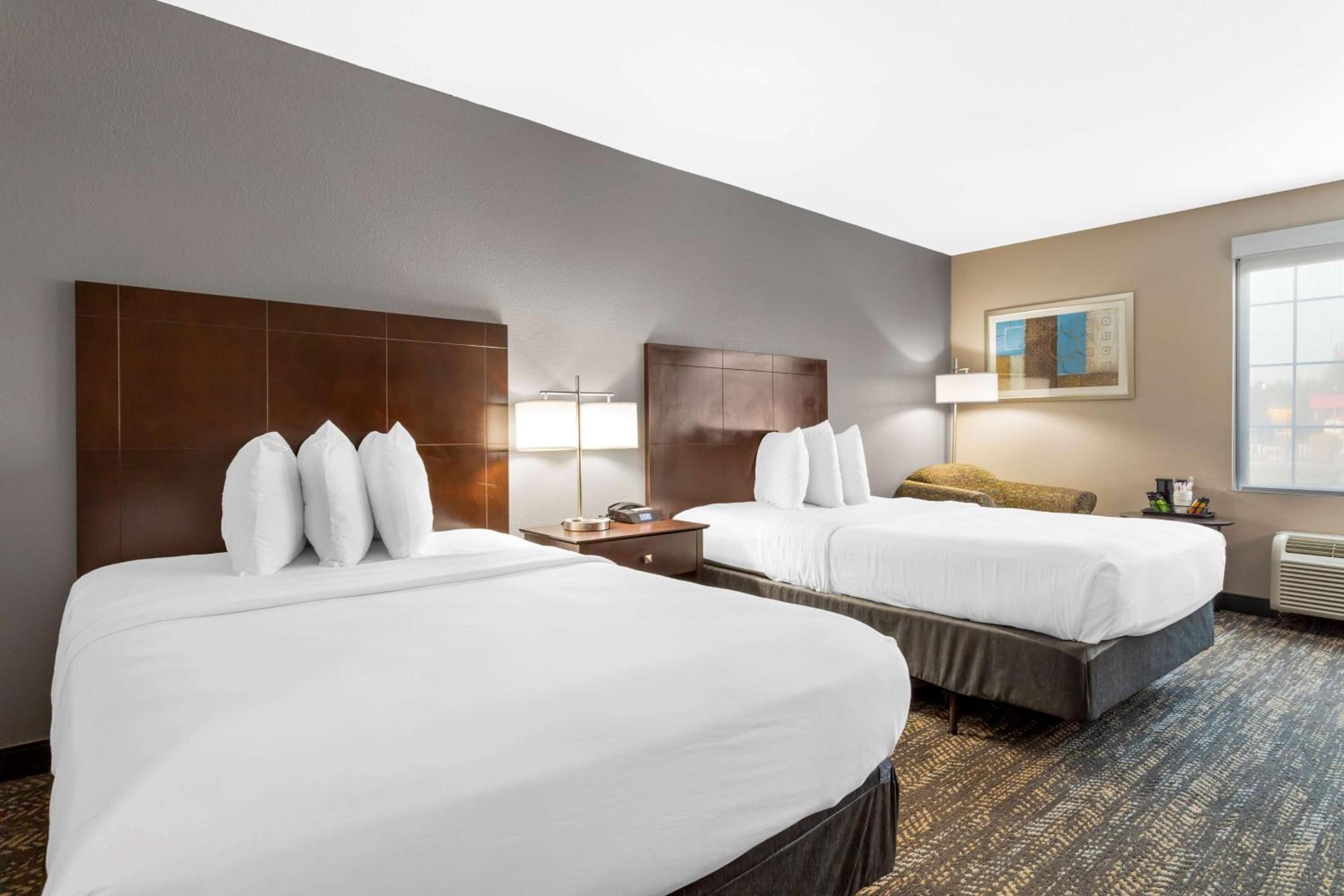 Double Room with Two Double Beds - Non-Smoking photo 1