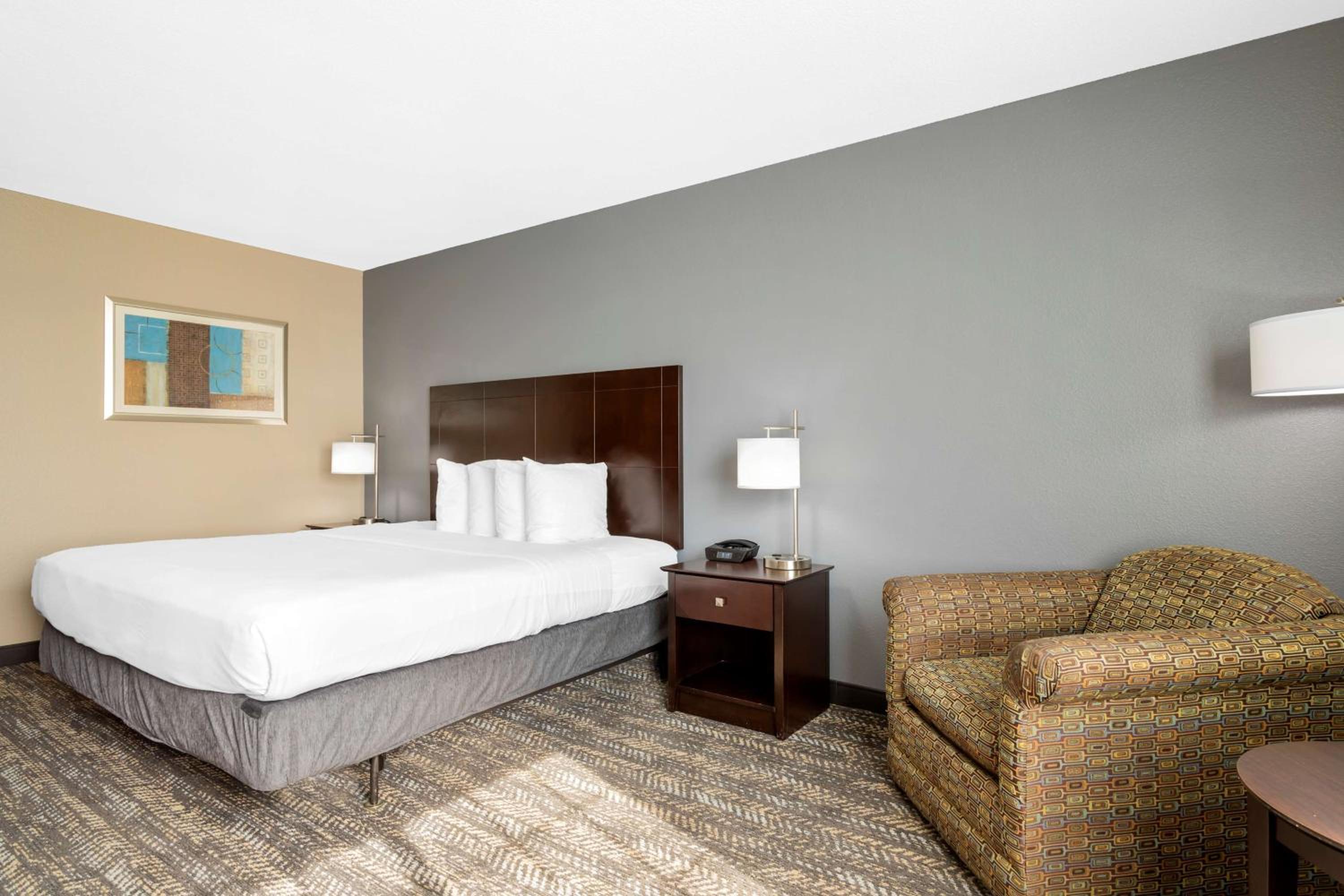 King Room - Disability Access photo 3