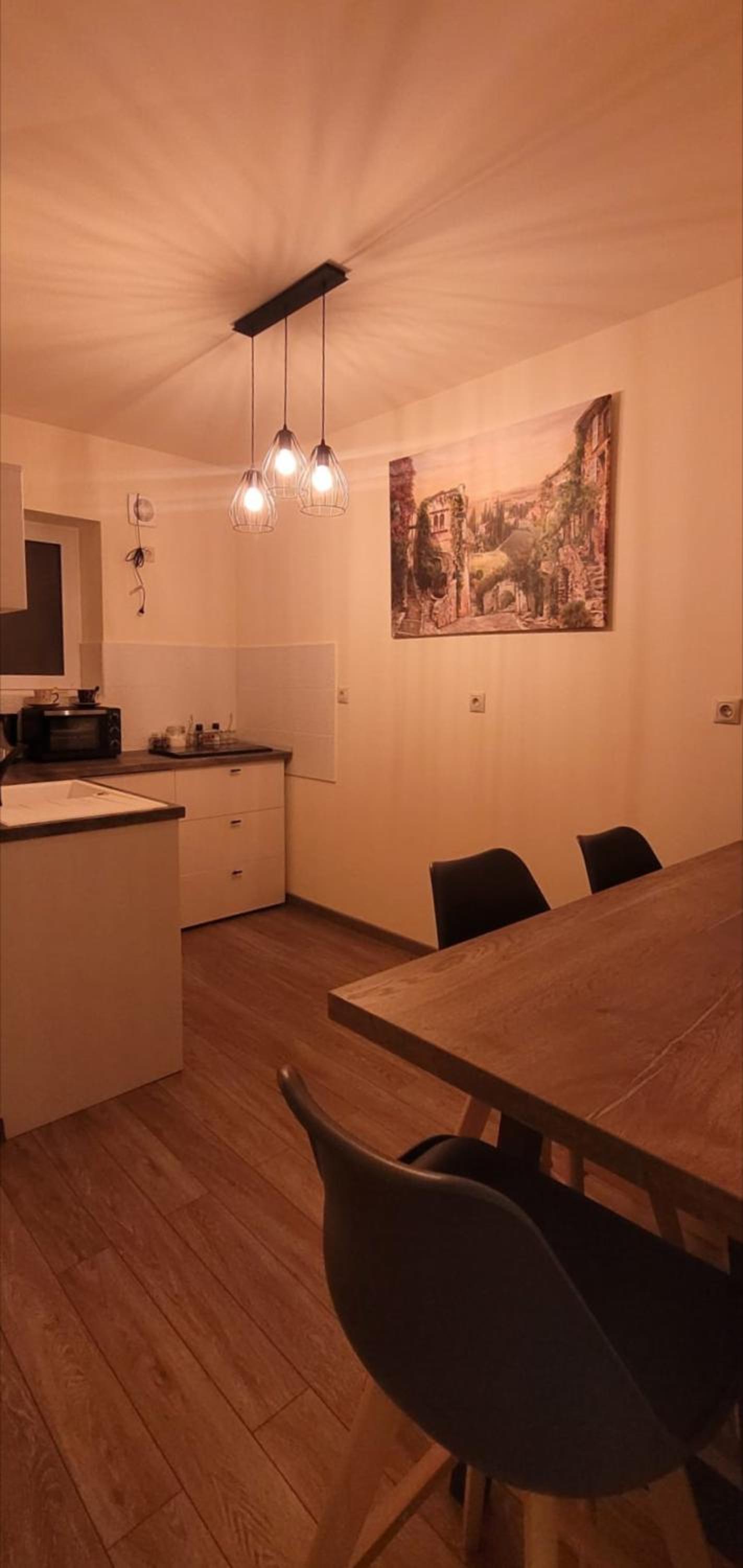 One-Bedroom Apartment - Photo 6