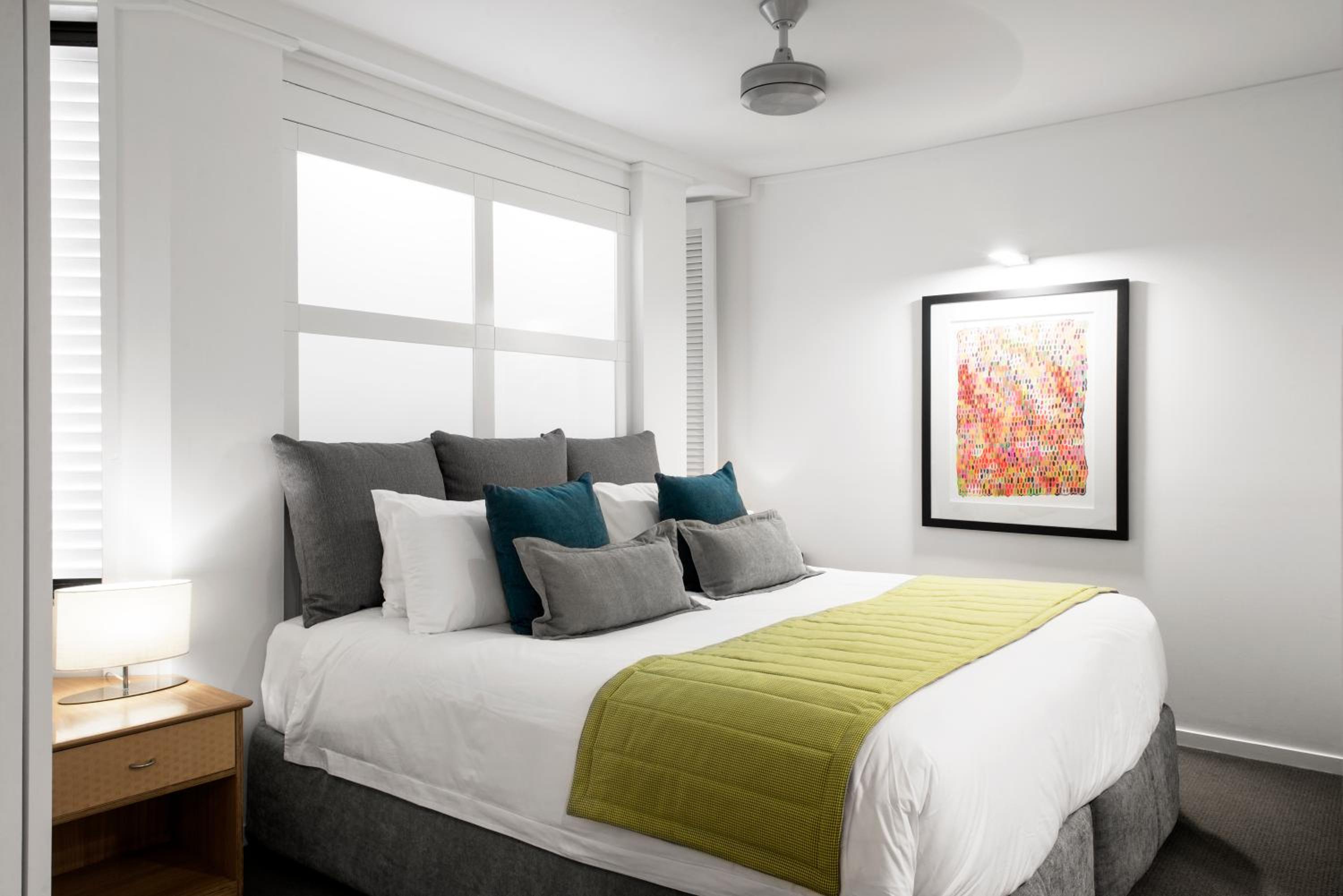 One Bedroom Beachfront Rooftop Terrace Apartment