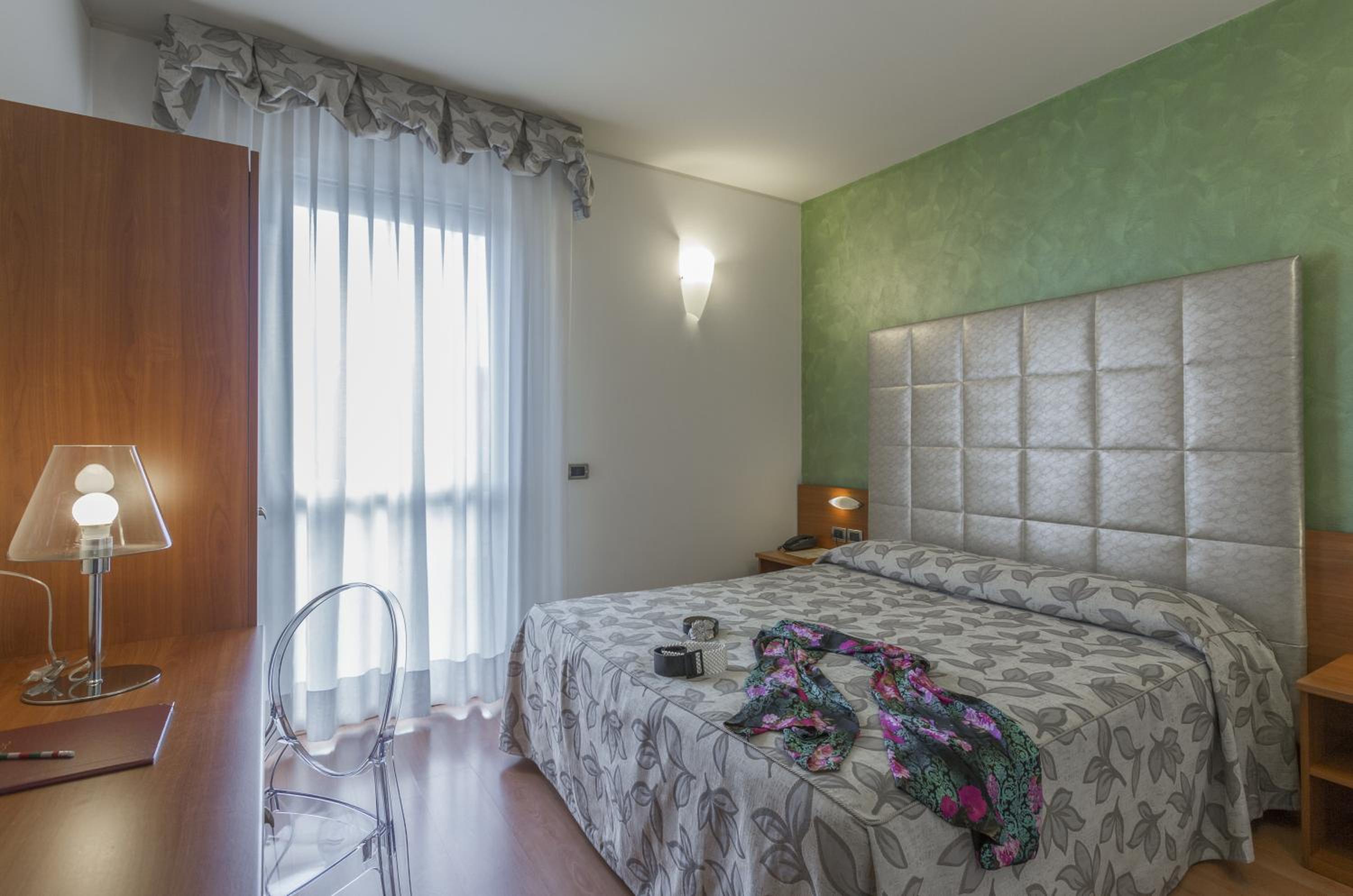 Double Room - Photo 1