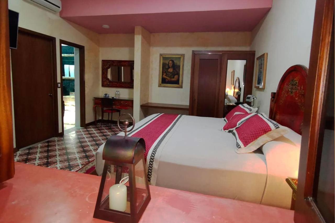 Superior King Suite - Photo 6