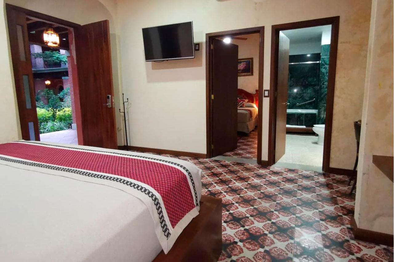 Superior King Suite - Photo 5