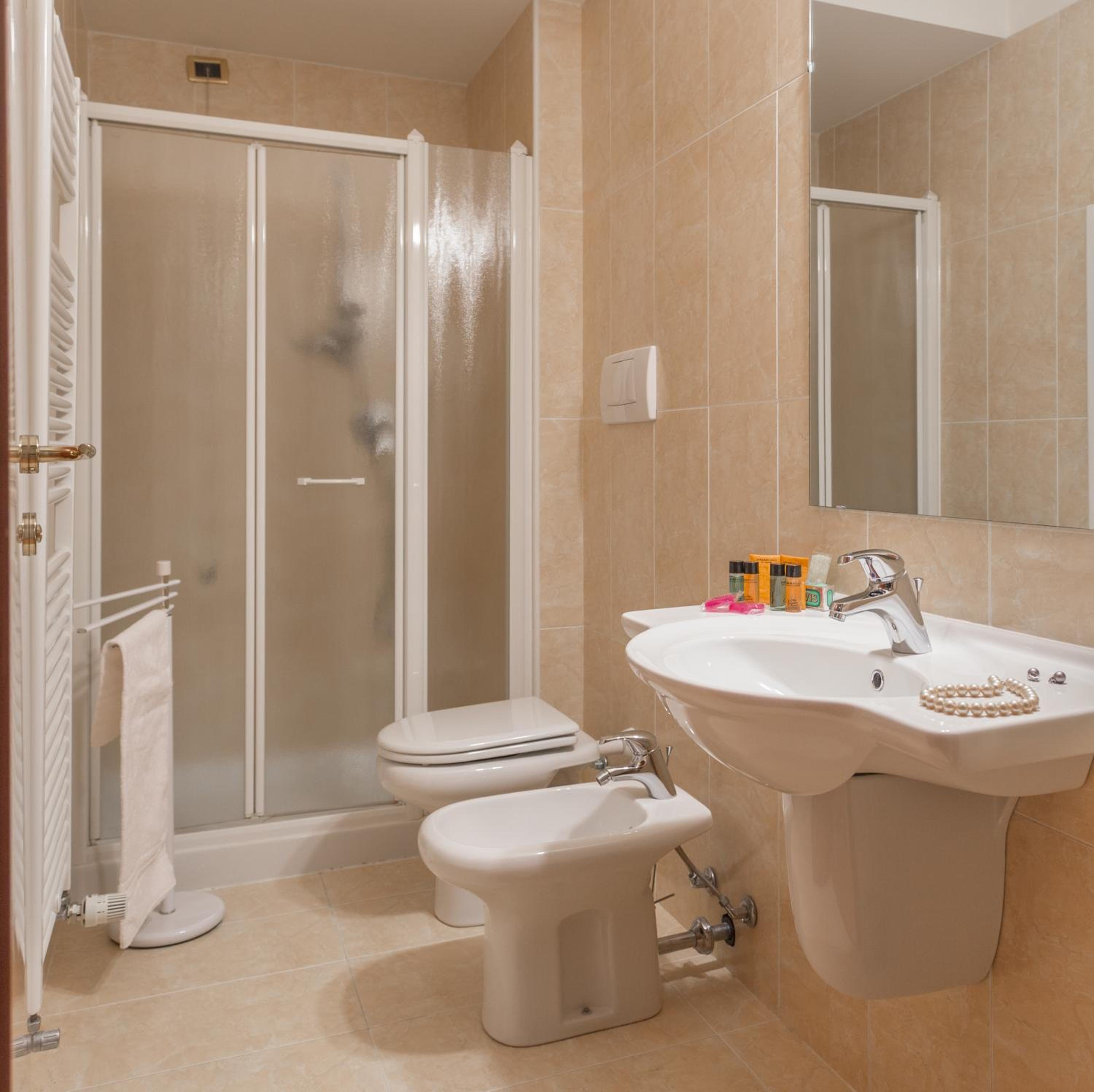 Triple Room - Photo 5