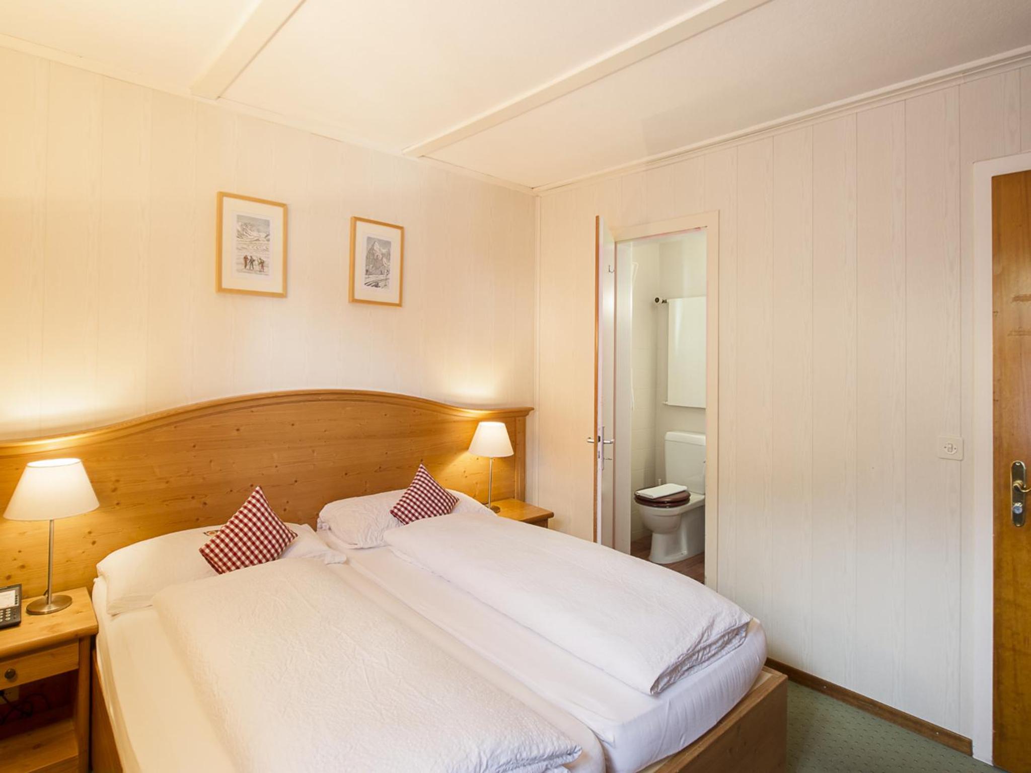 Standard Double Room - Photo 2