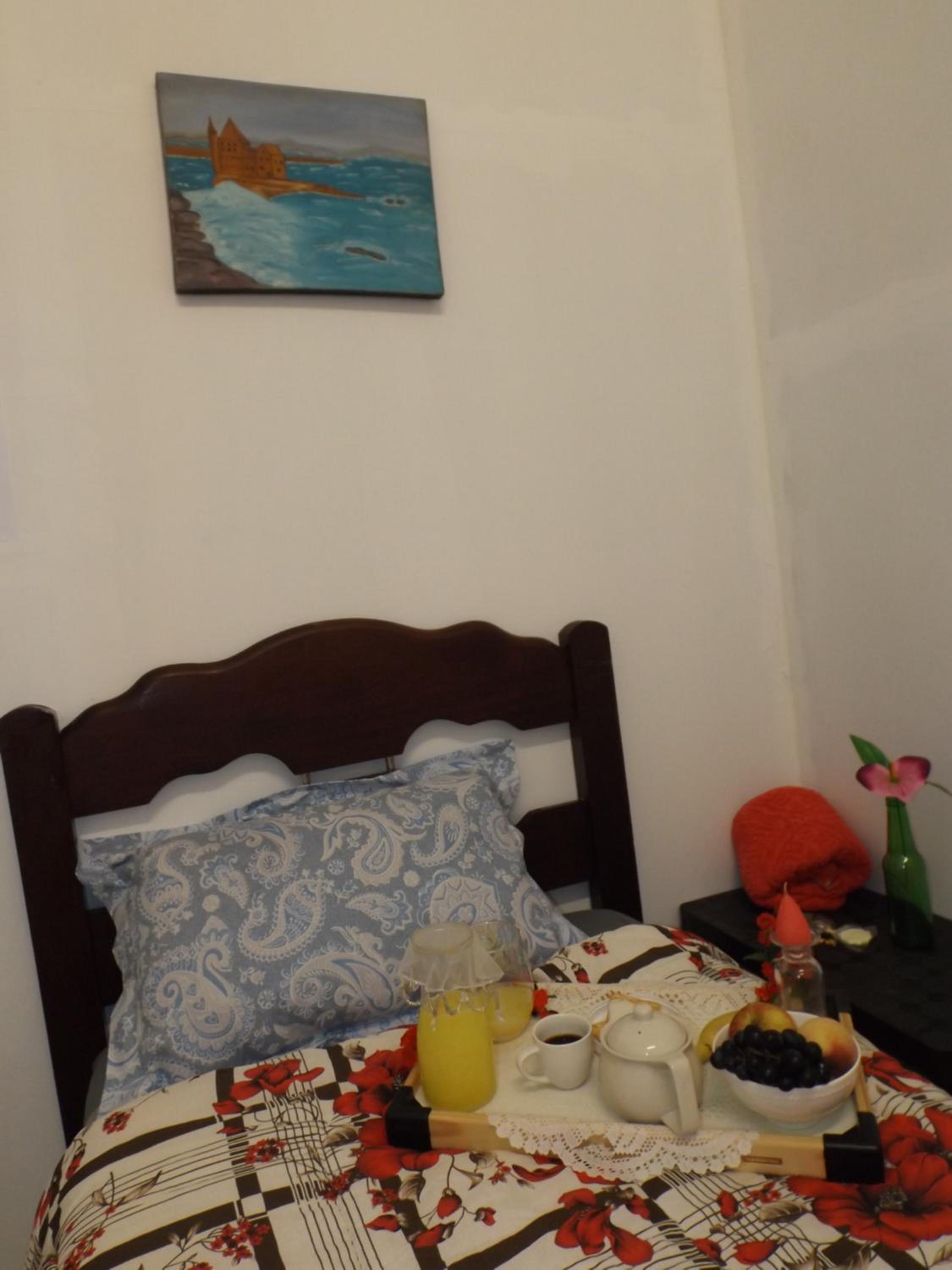 Single Room with Shared Bathroom photo 3