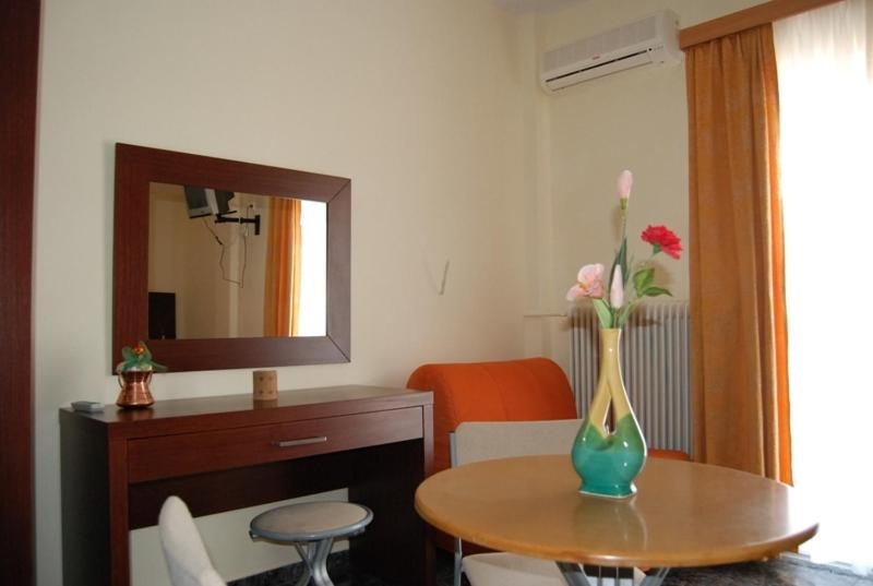 Superior Triple Room photo 3