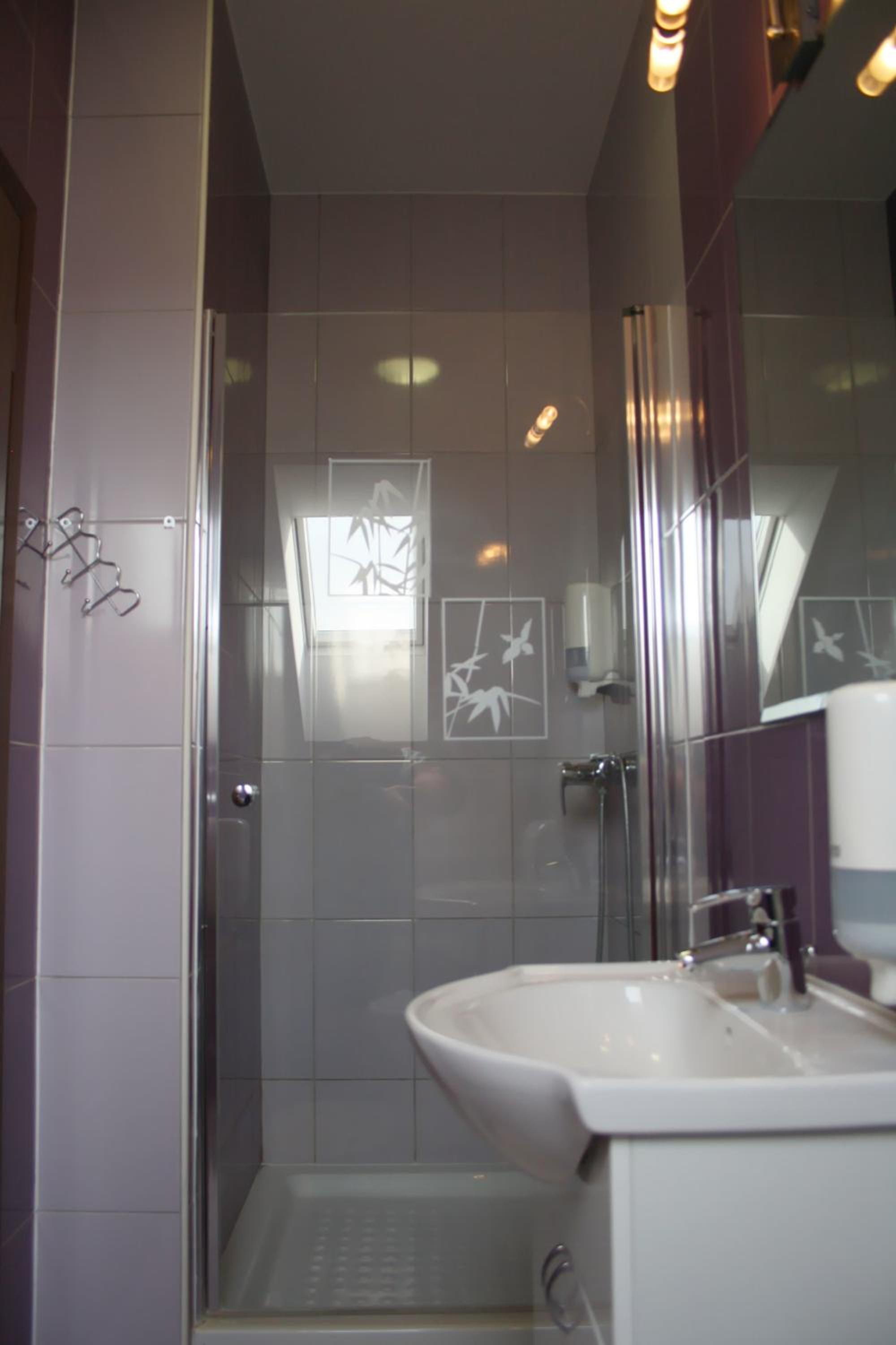 Standard Triple Room - Photo 2