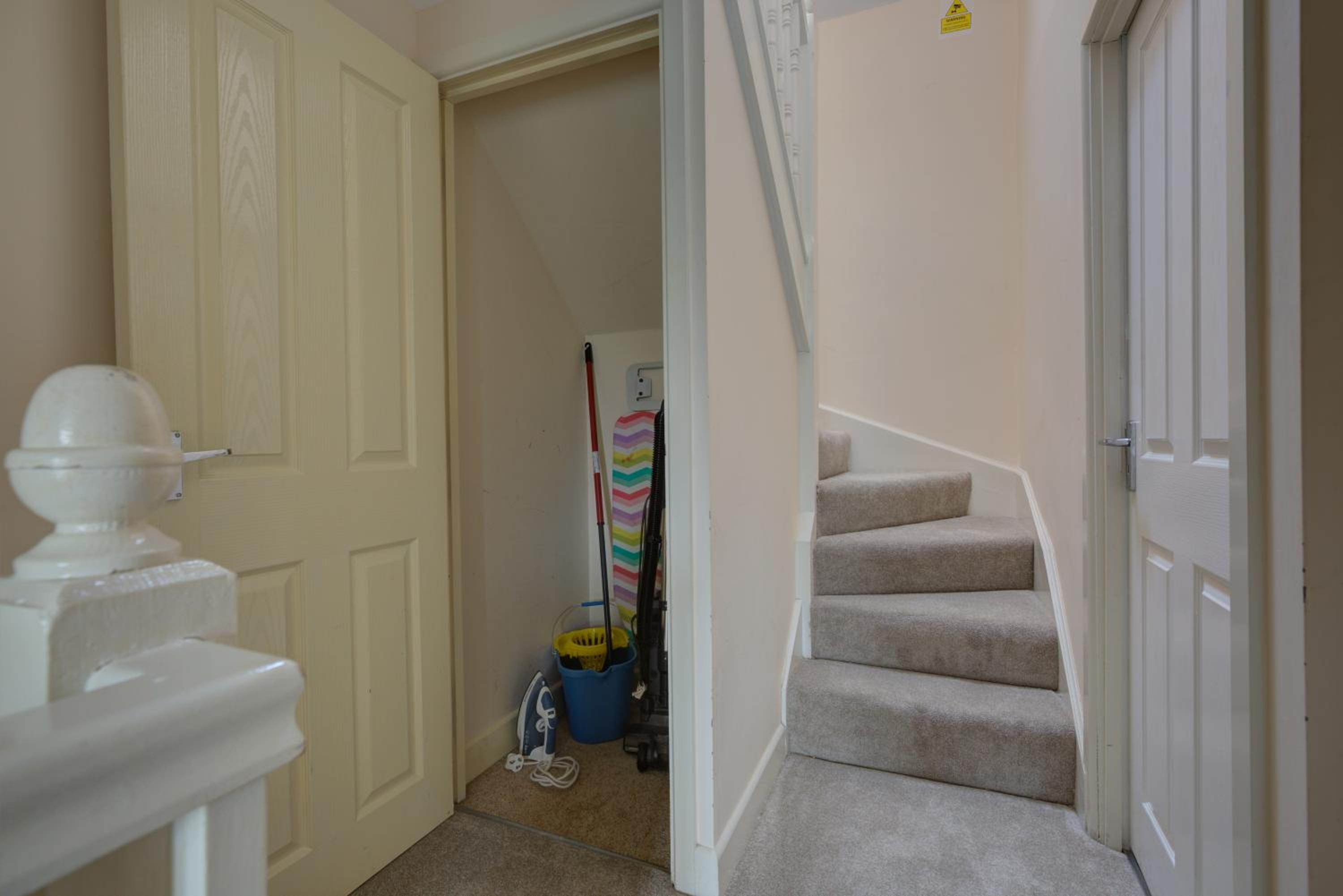 Three-Bedroom Apartment photo 2