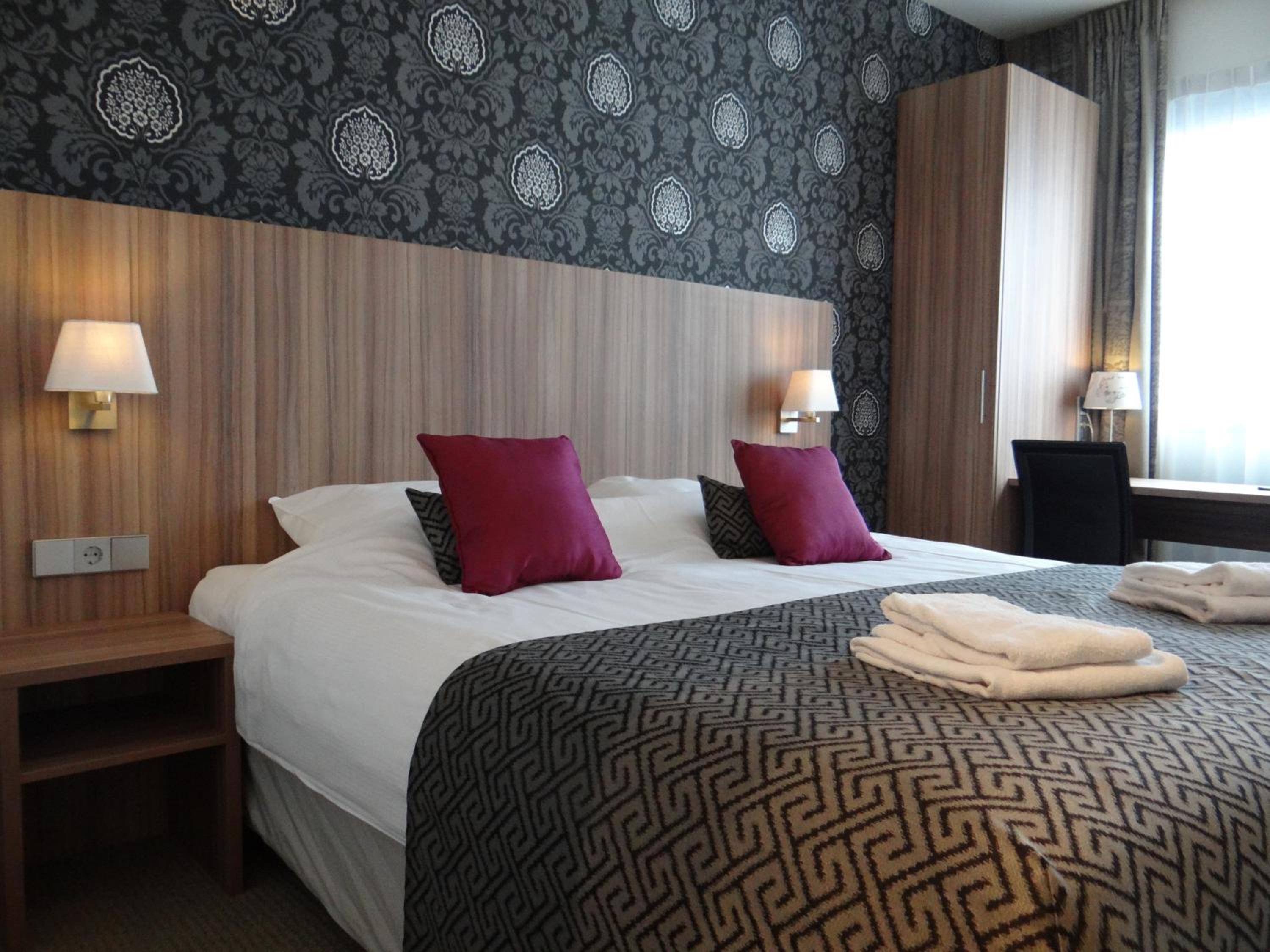Standard Double or Twin Room - Photo 6