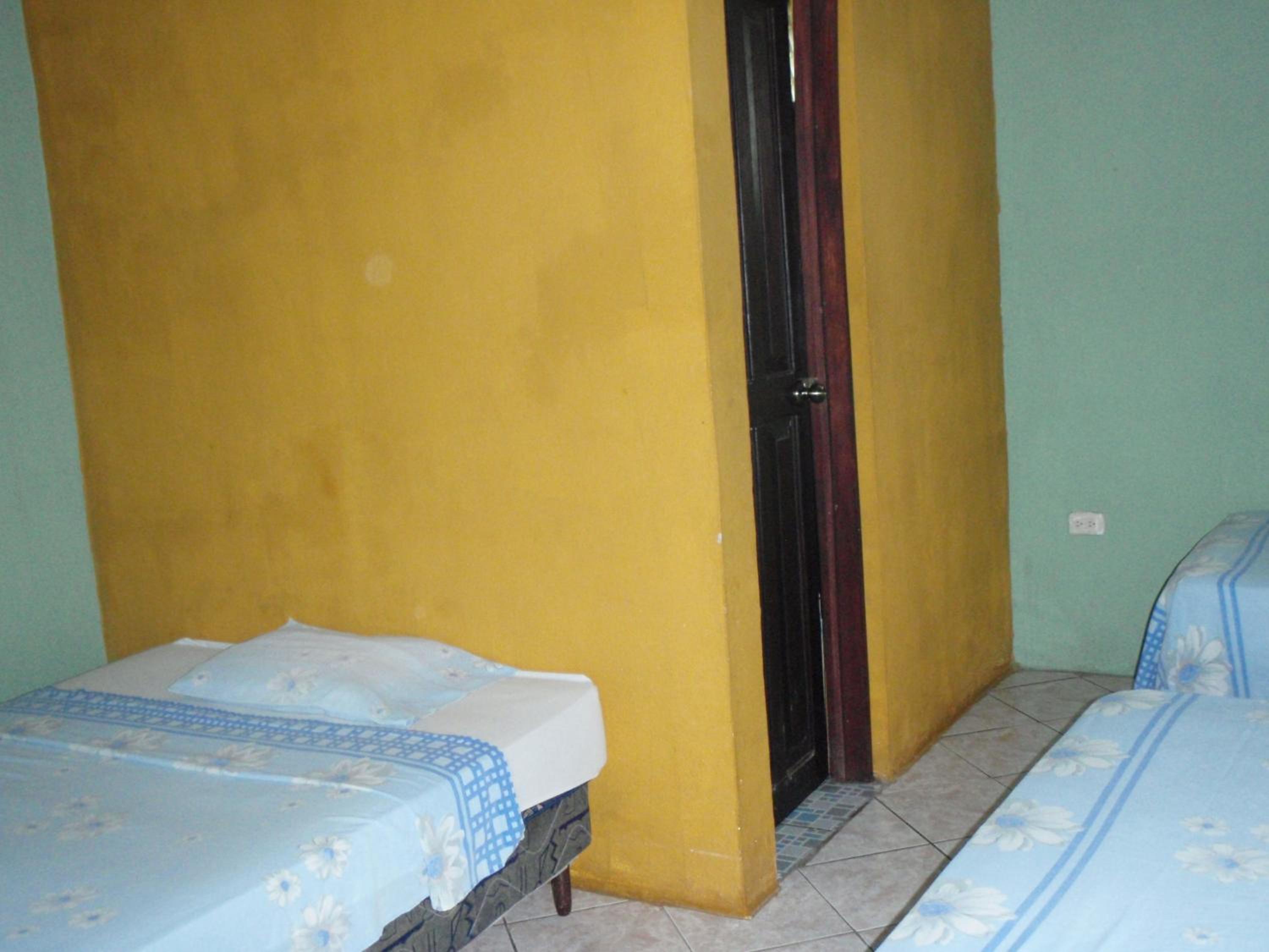 Triple Room with Private Bathroom photo 2