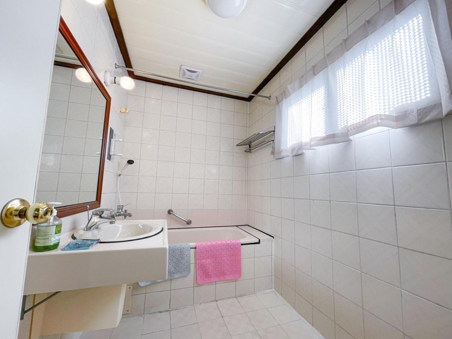 Standard Triple Room photo 2