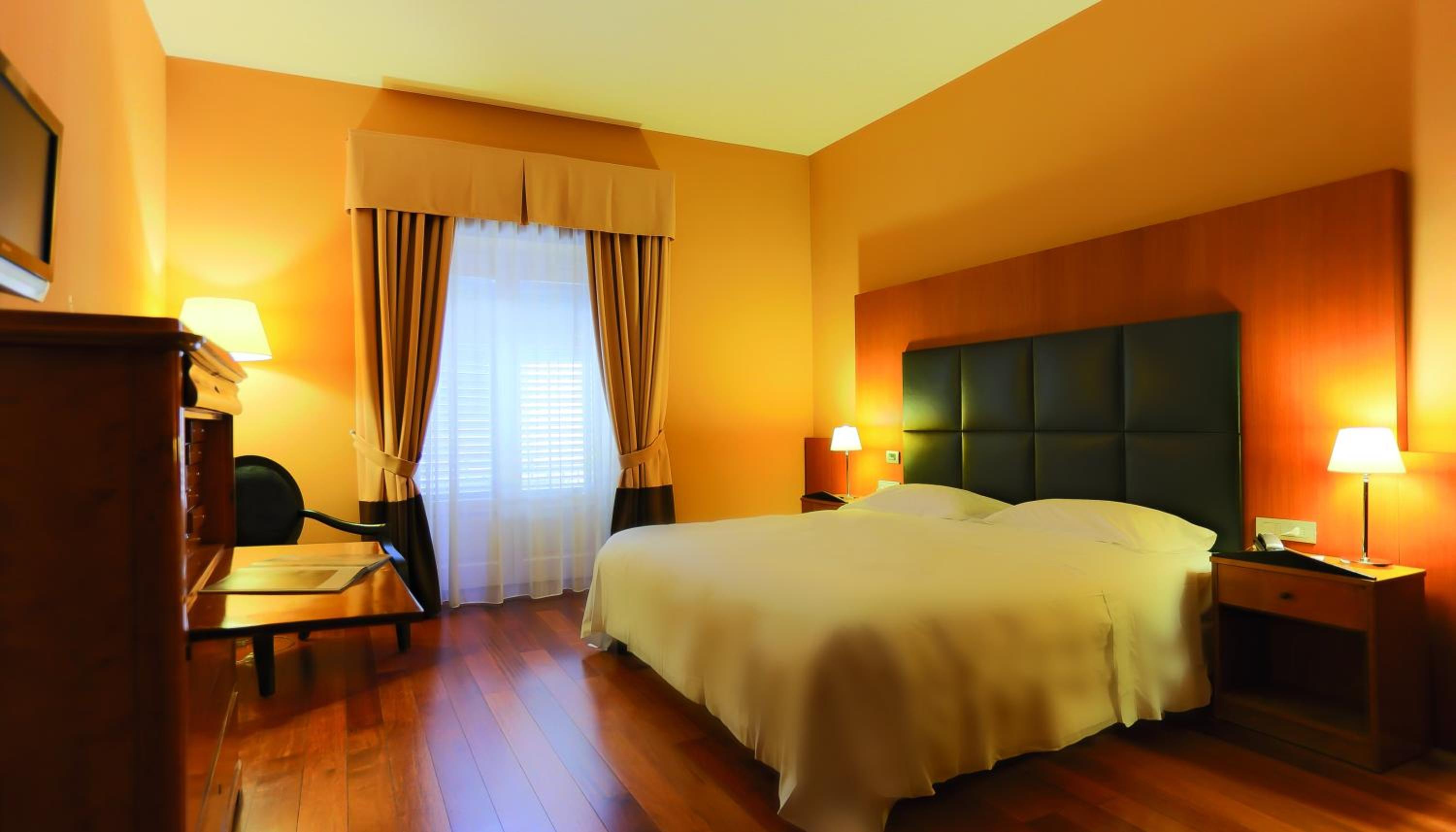 Suite - Photo 5