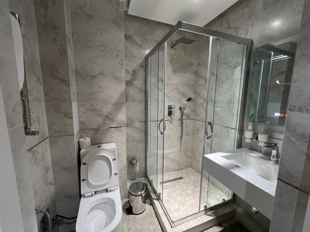 Standard Twin Room - Photo 1