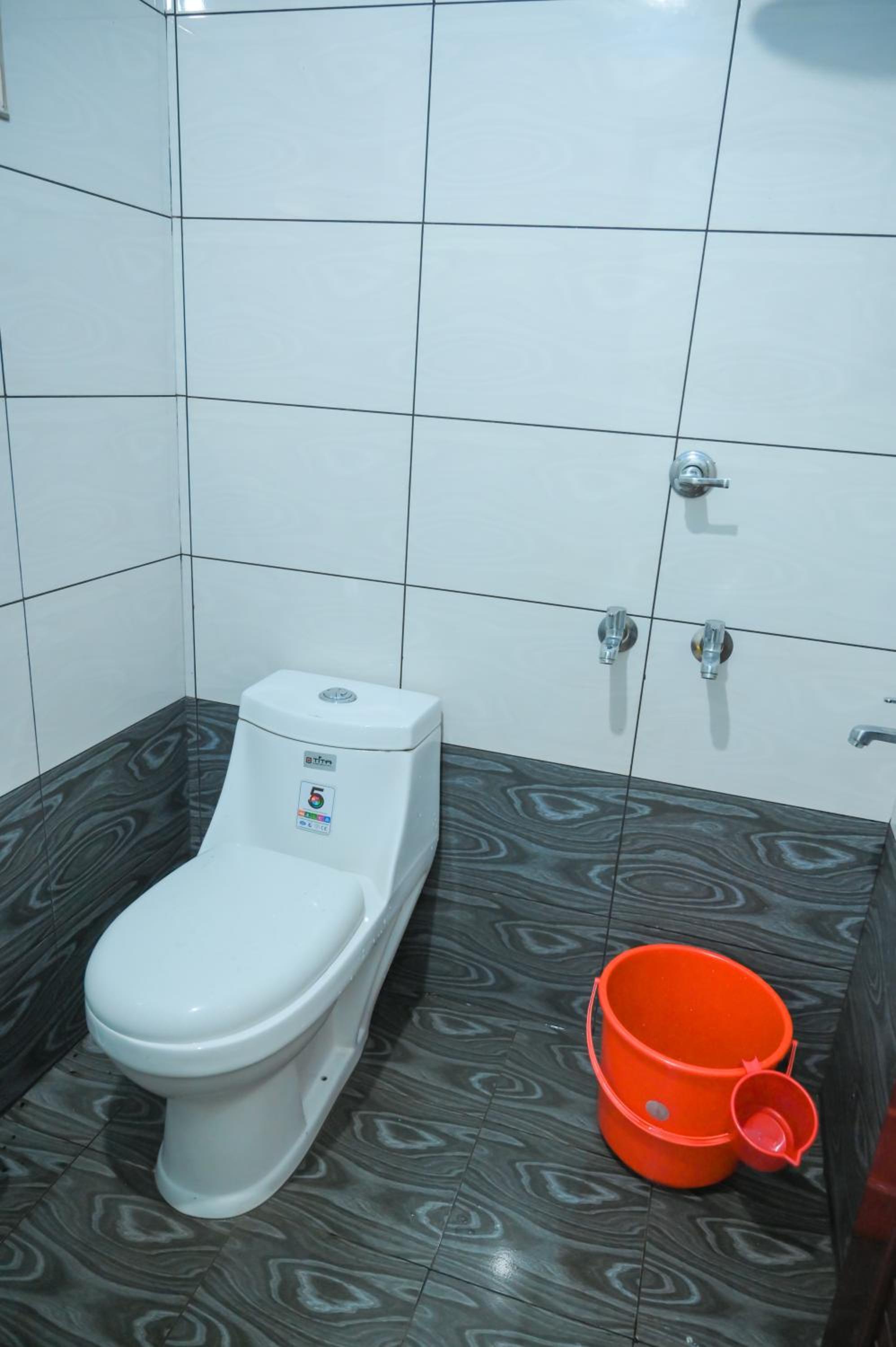 Standard Double Room with Shared Bathroom photo 3