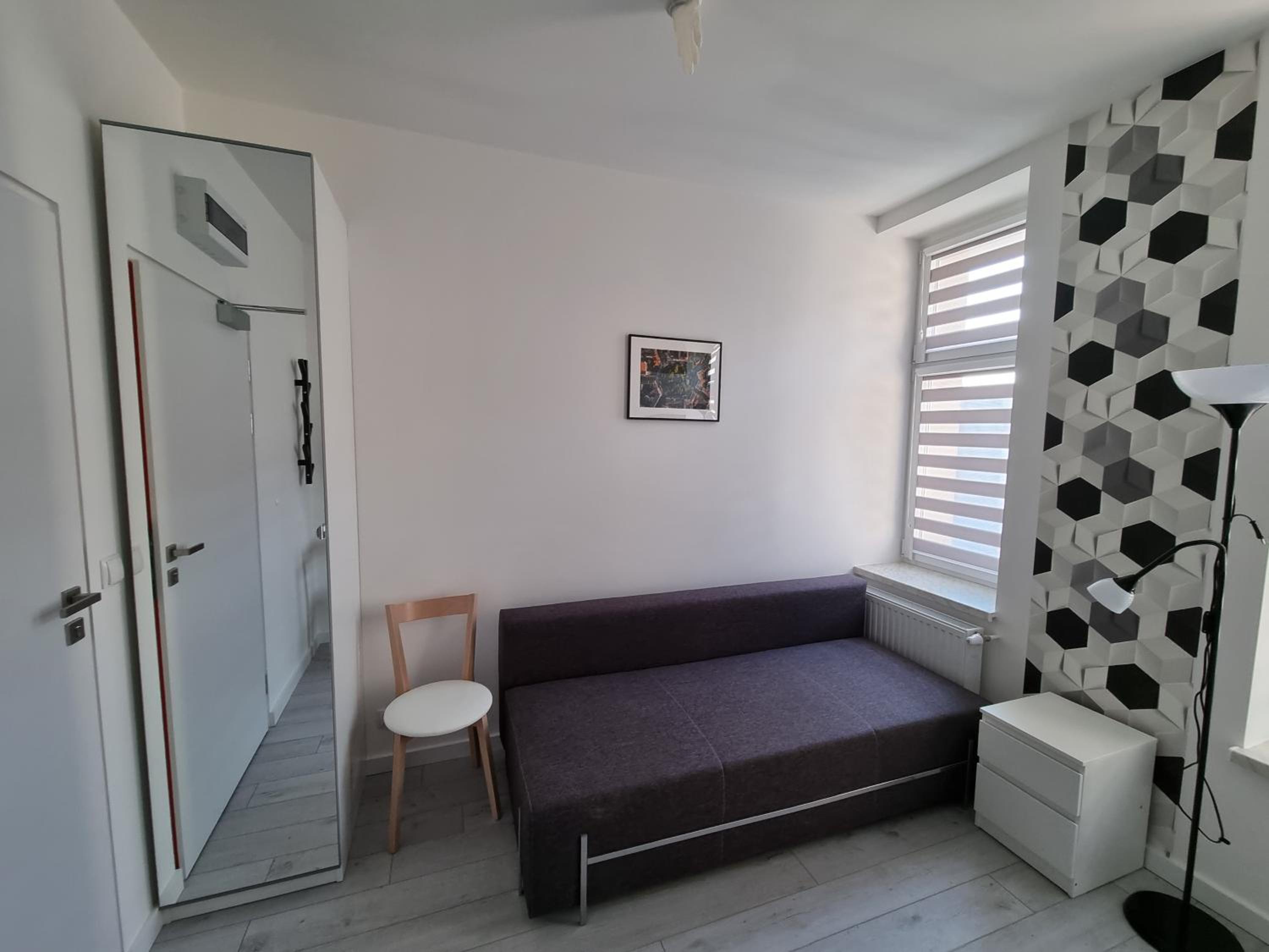 Studio with Balcony - Photo 10