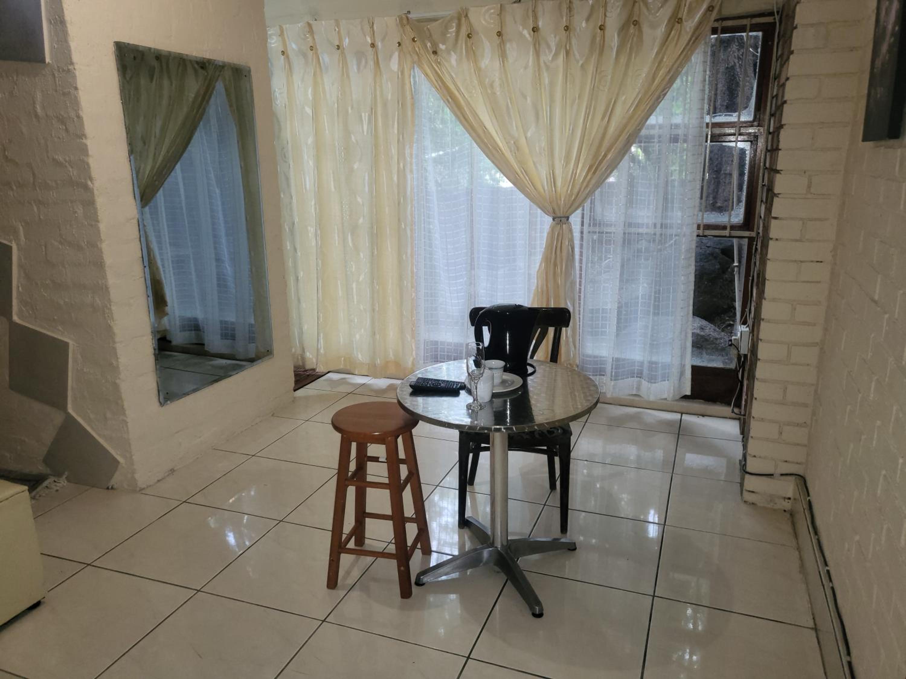 Double Room with Private Bathroom photo 3