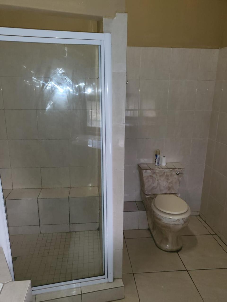 Double Room with Private Bathroom photo 3