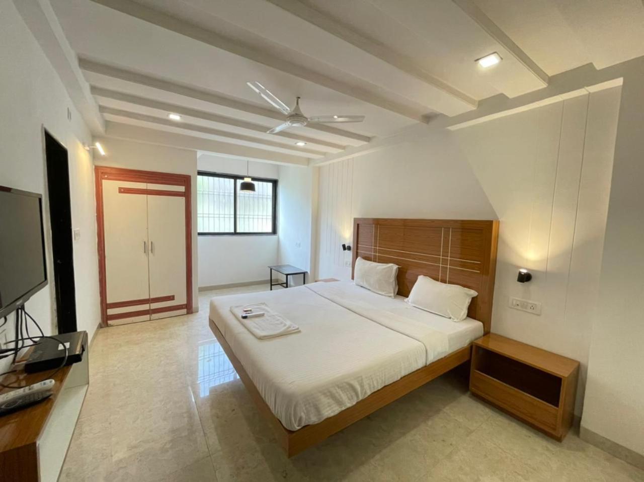 Budget Double Room photo 1