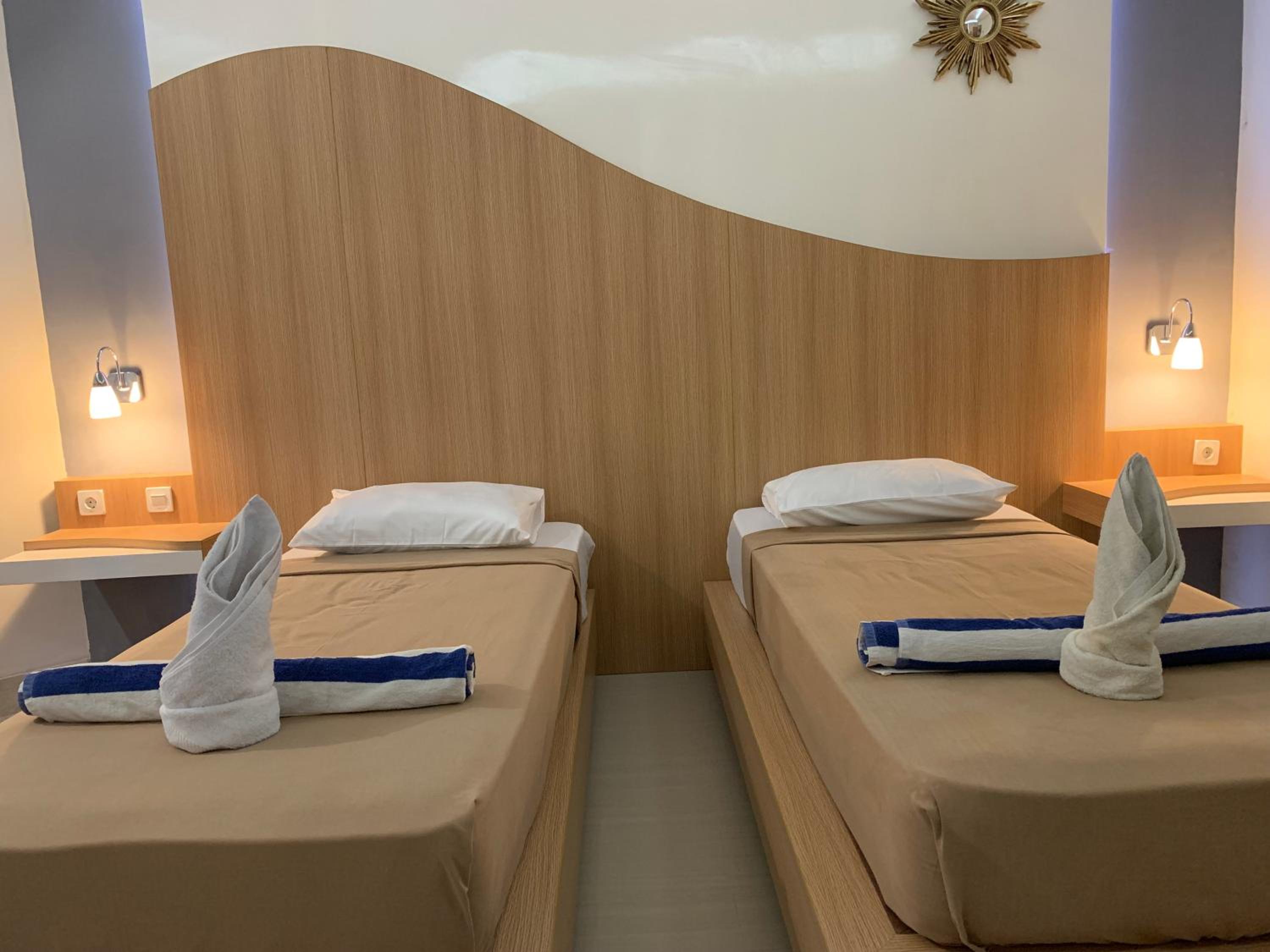 Deluxe Twin Room photo 2