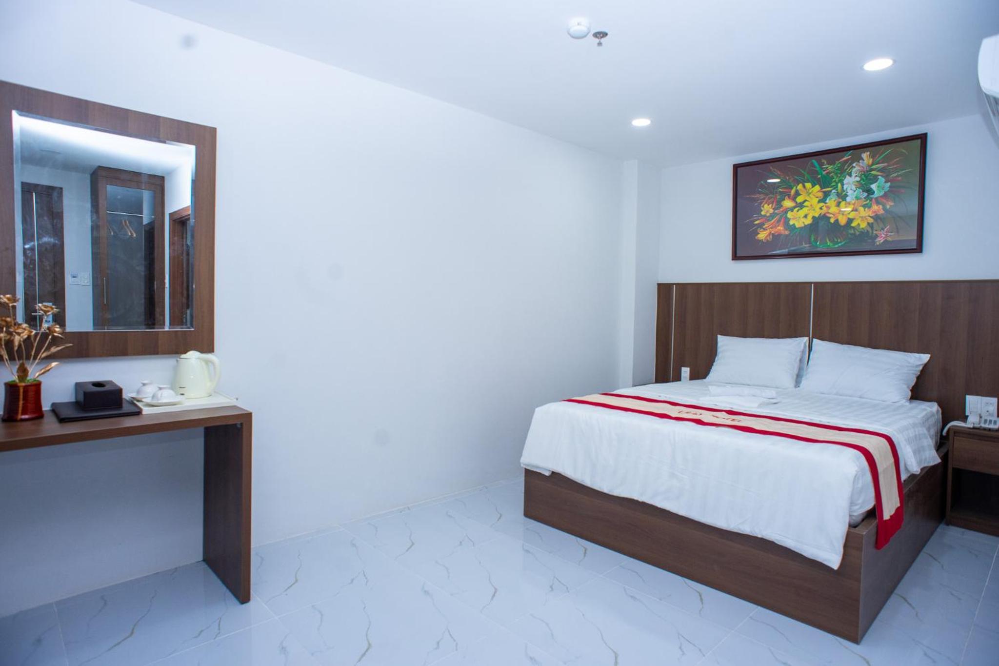 Queen Room photo 3