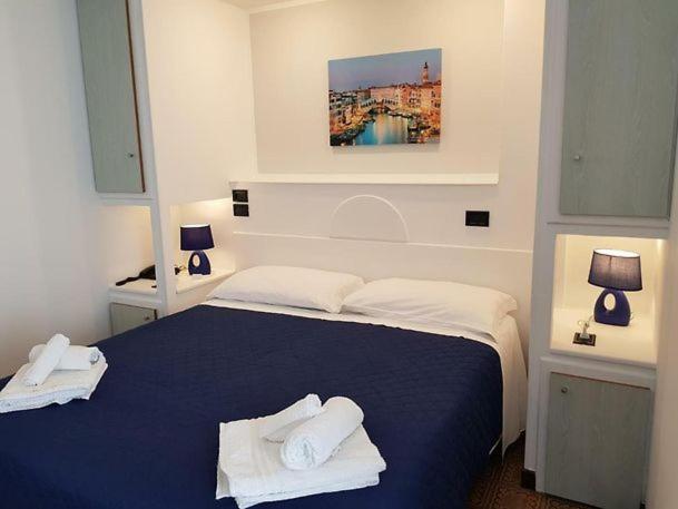 Standard Double Room - Photo 4