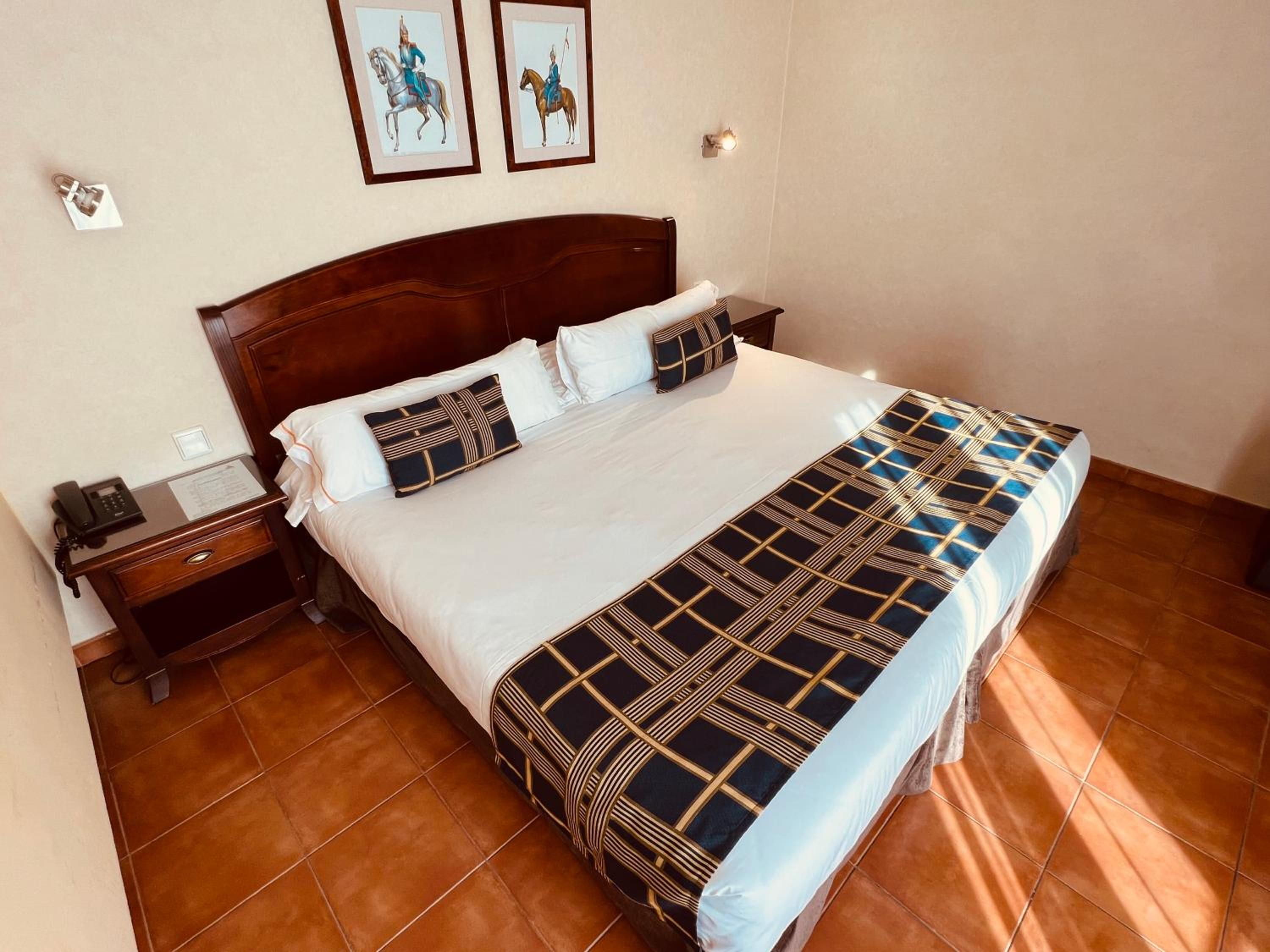 Double or Twin Room photo 2