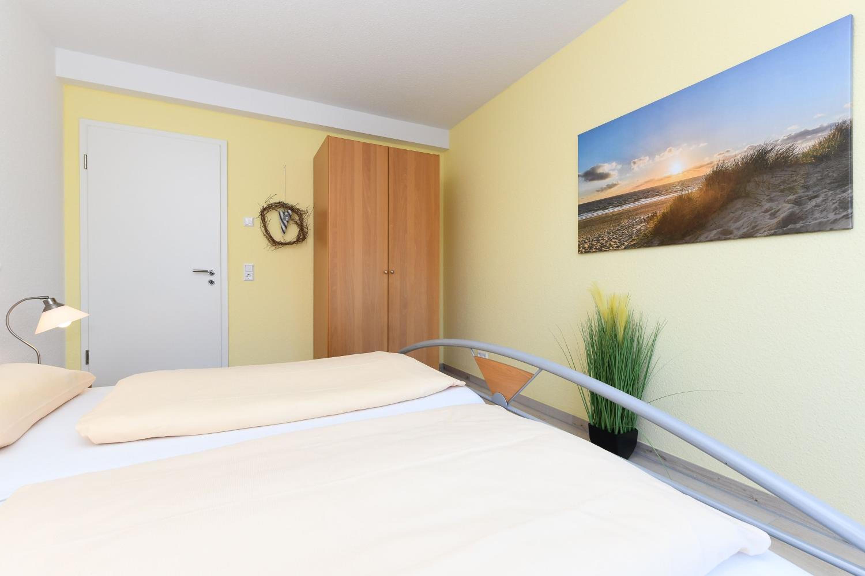 Two-Bedroom Apartment with Balcony photo 2