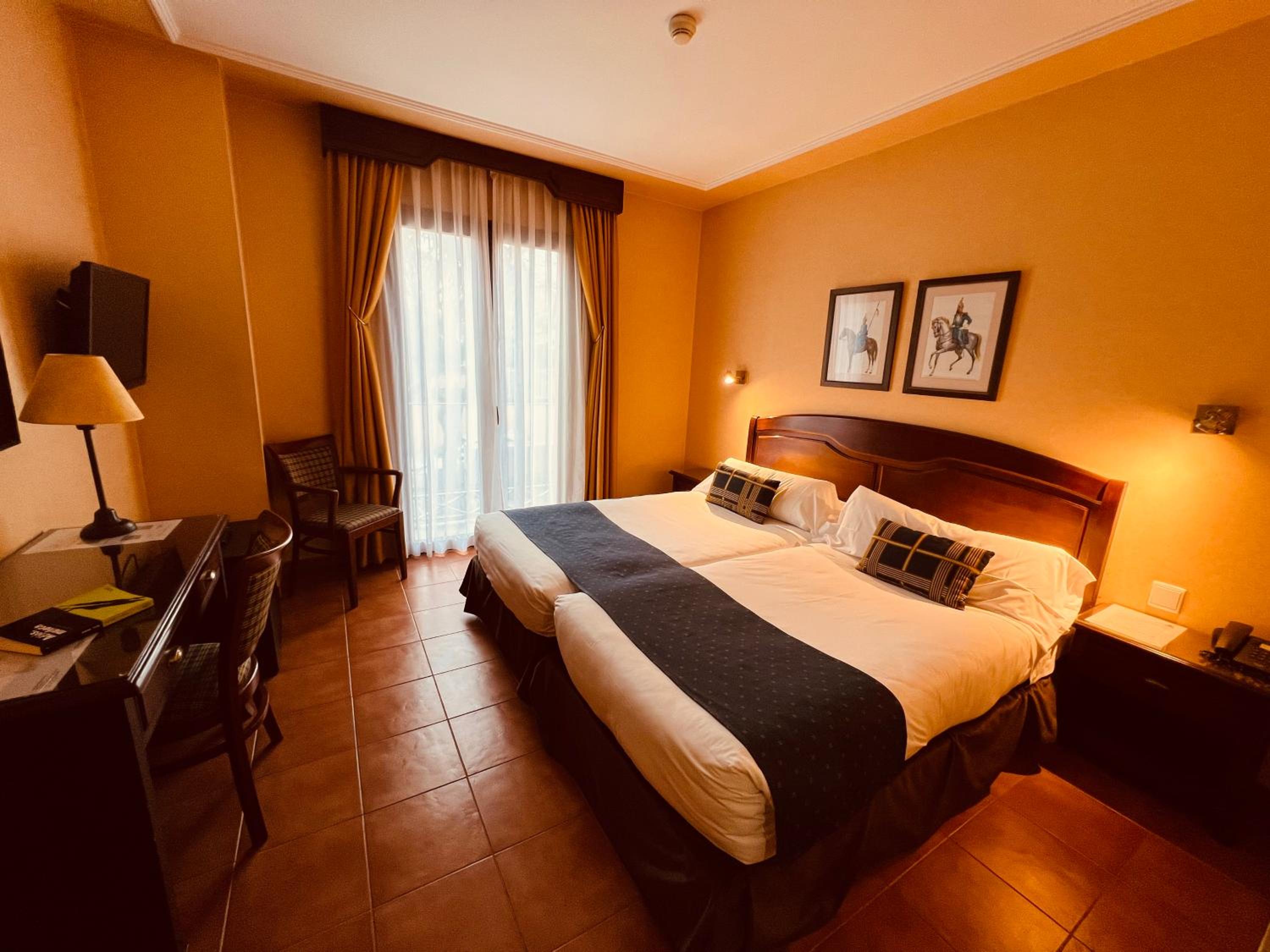Habitación Doble o con Dos Camas con Cama Adicional